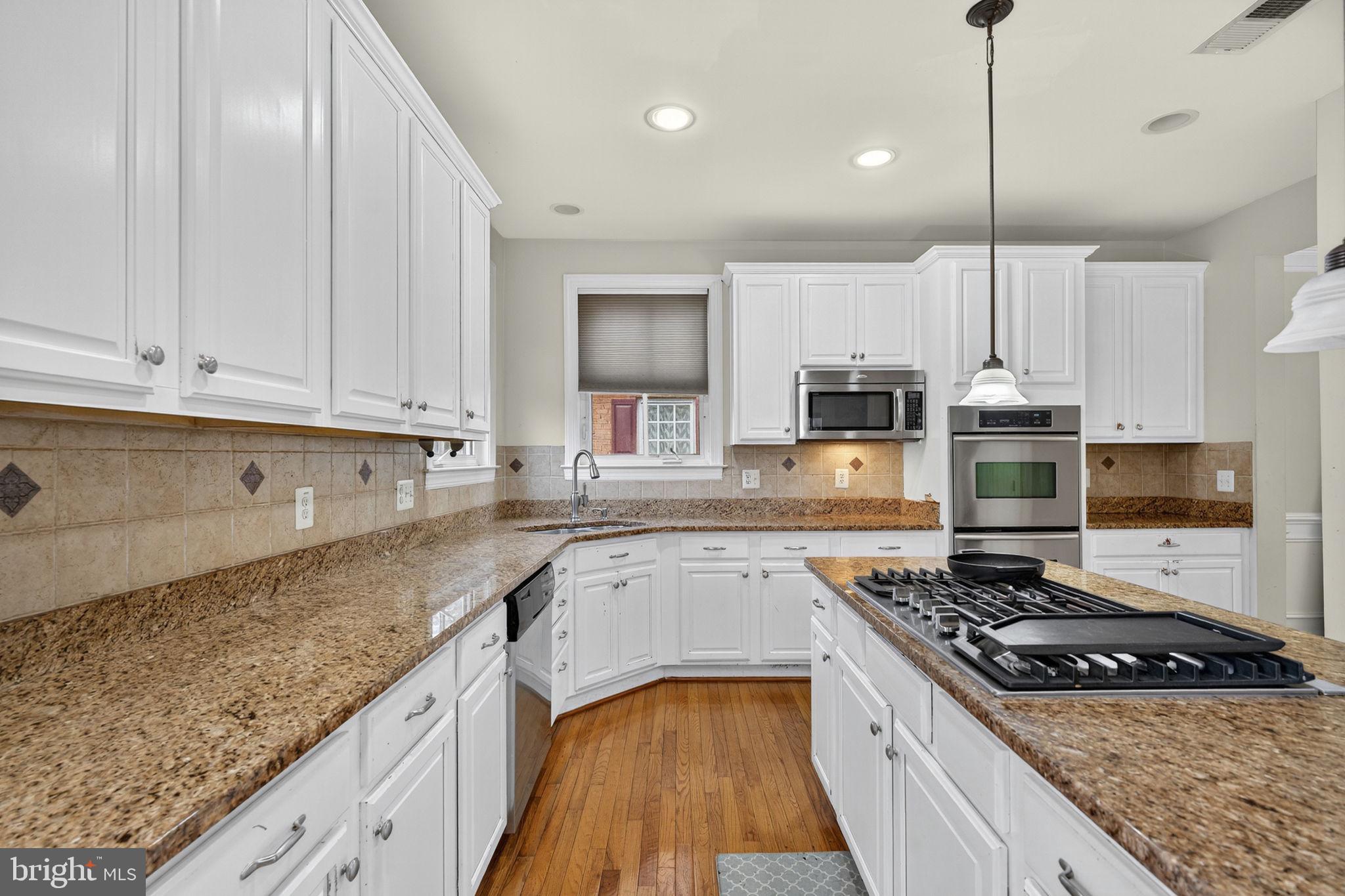 NEW BRISTOW VILLAGE - Residential