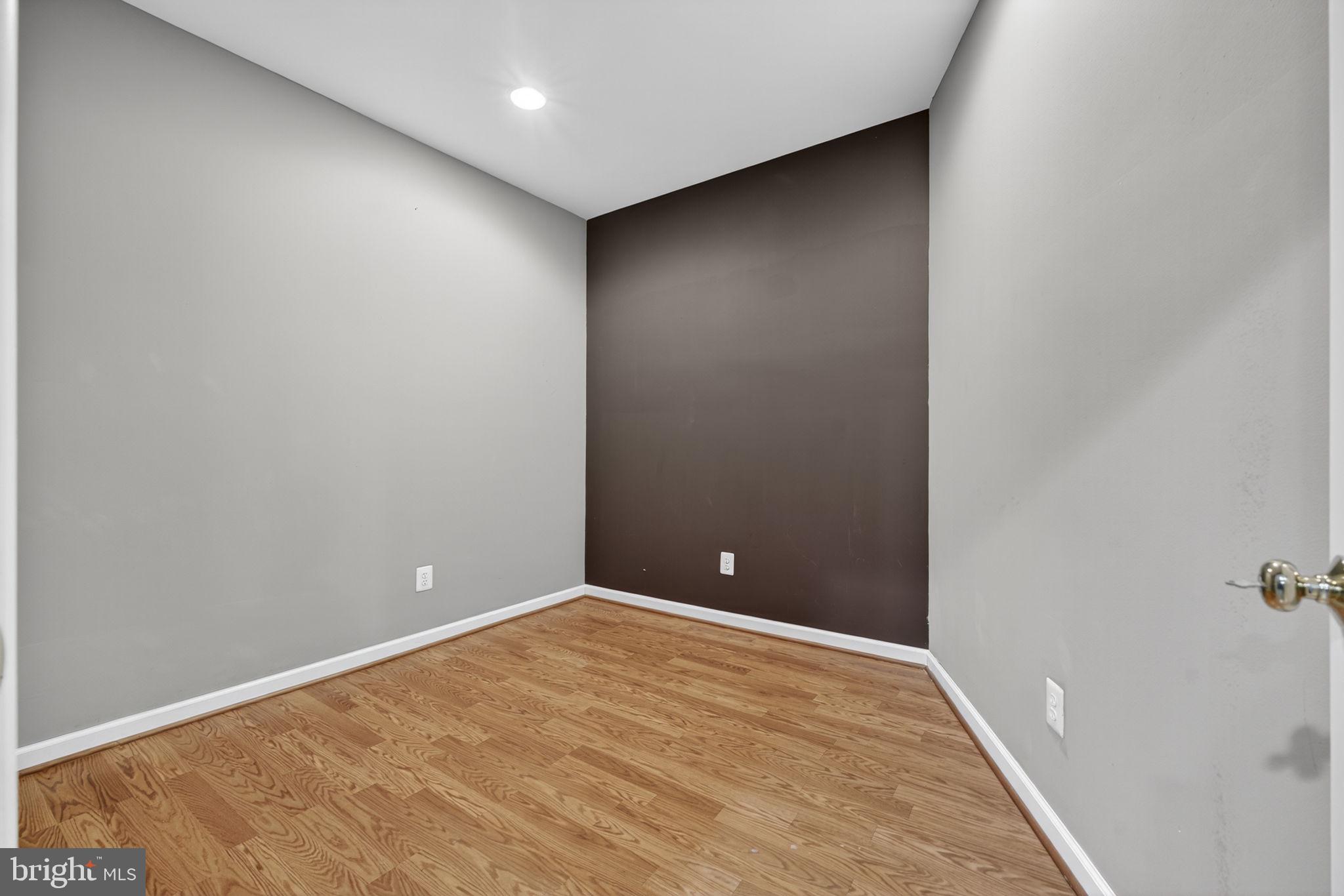 NEW BRISTOW VILLAGE - Residential