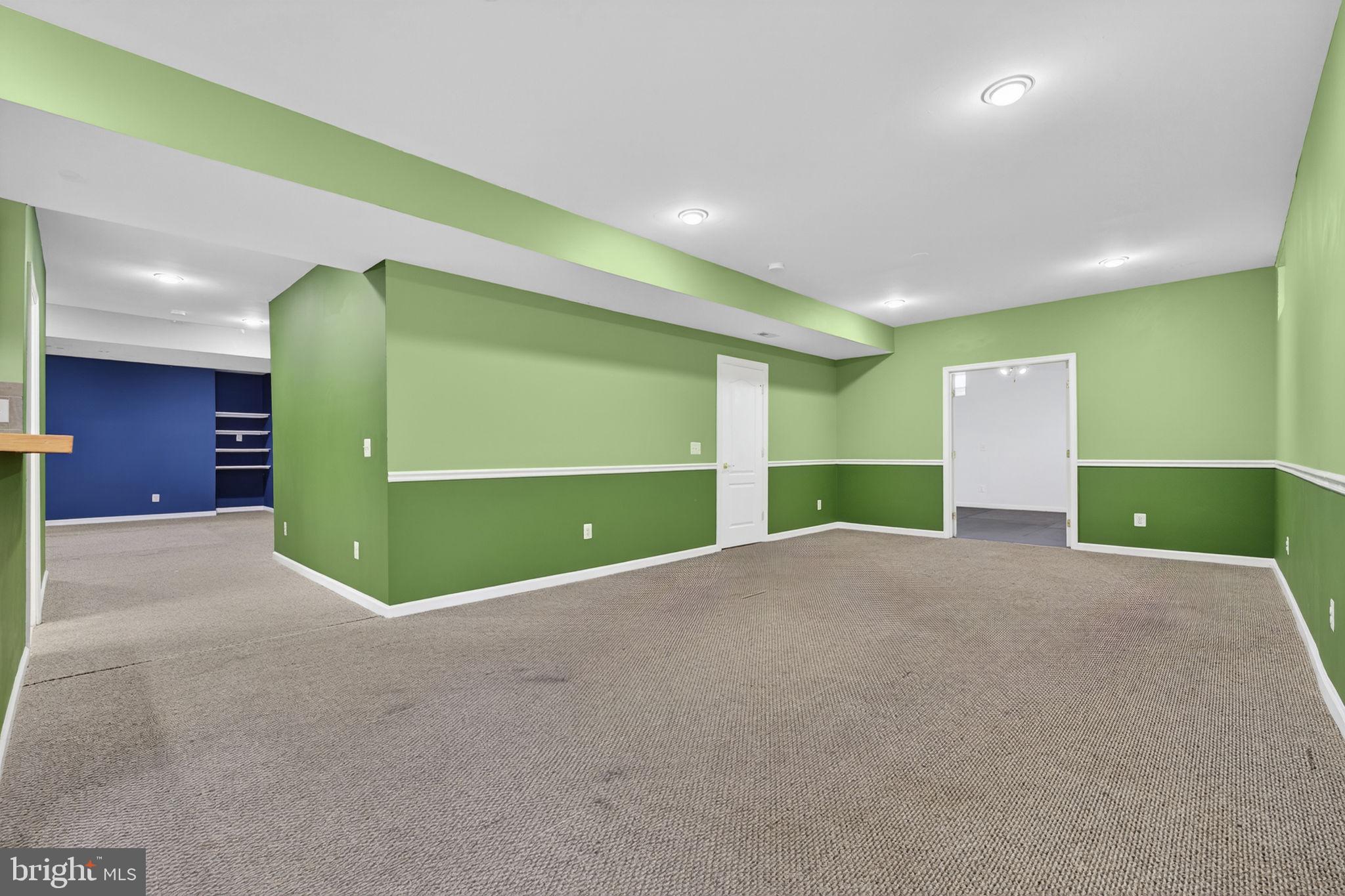 NEW BRISTOW VILLAGE - Residential