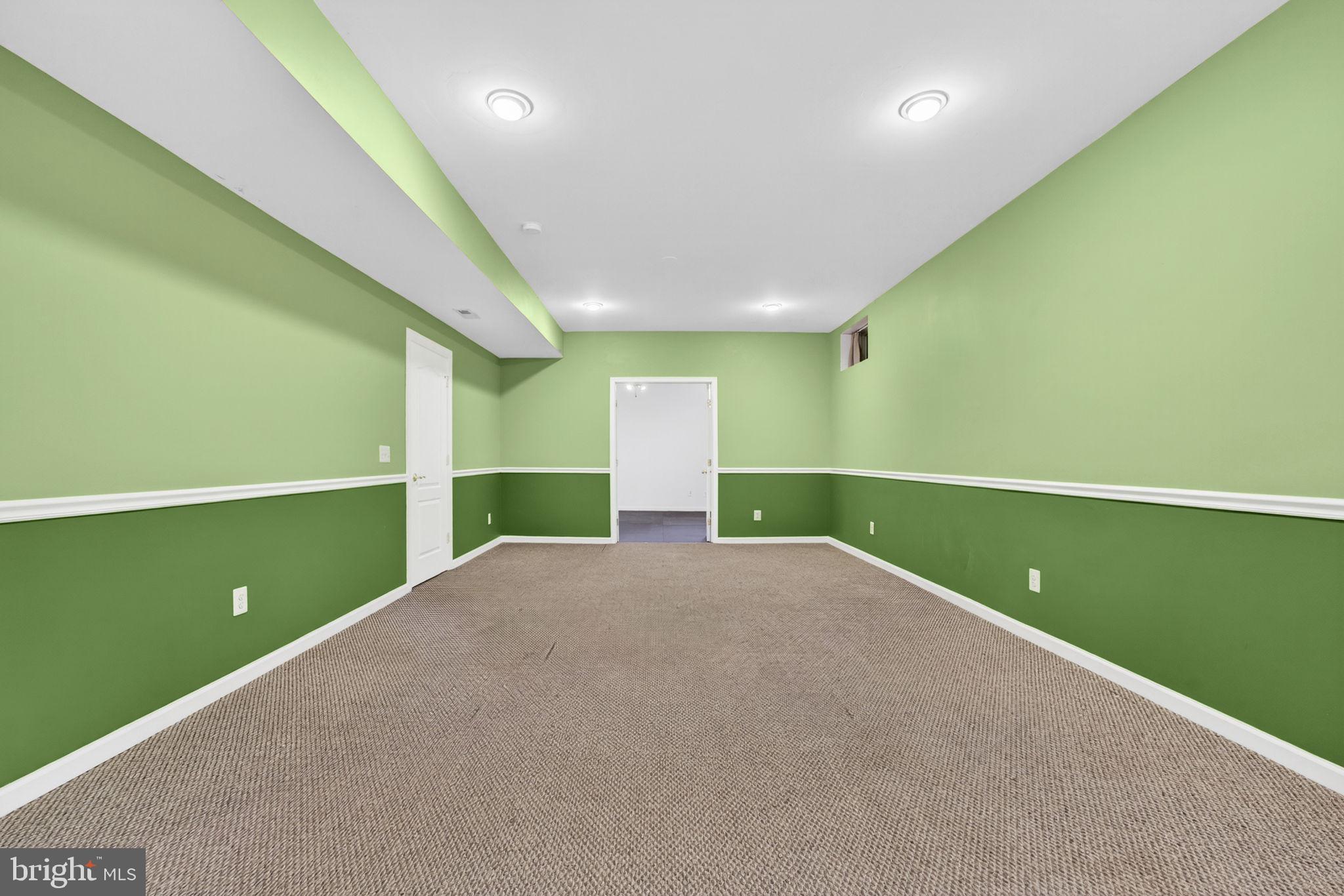 NEW BRISTOW VILLAGE - Residential