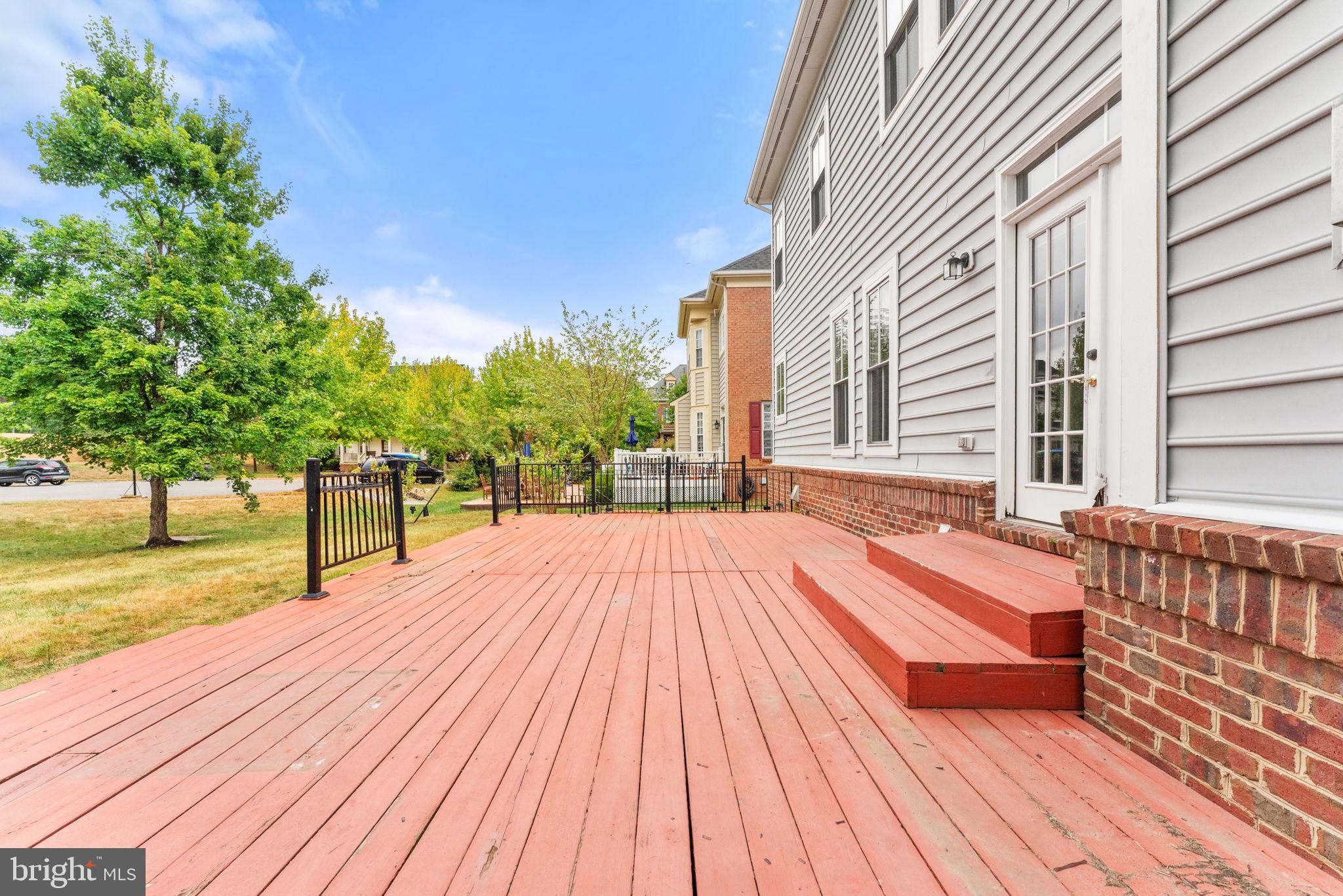 NEW BRISTOW VILLAGE - Residential