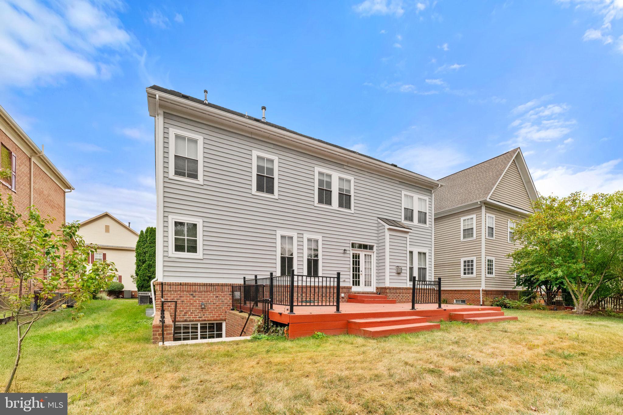 NEW BRISTOW VILLAGE - Residential