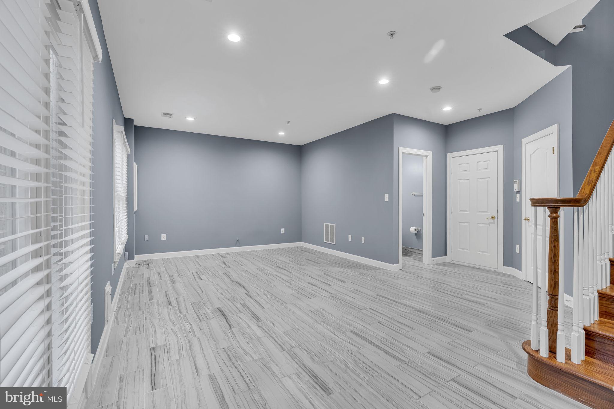 HUNTING RIDGE - Residential Lease