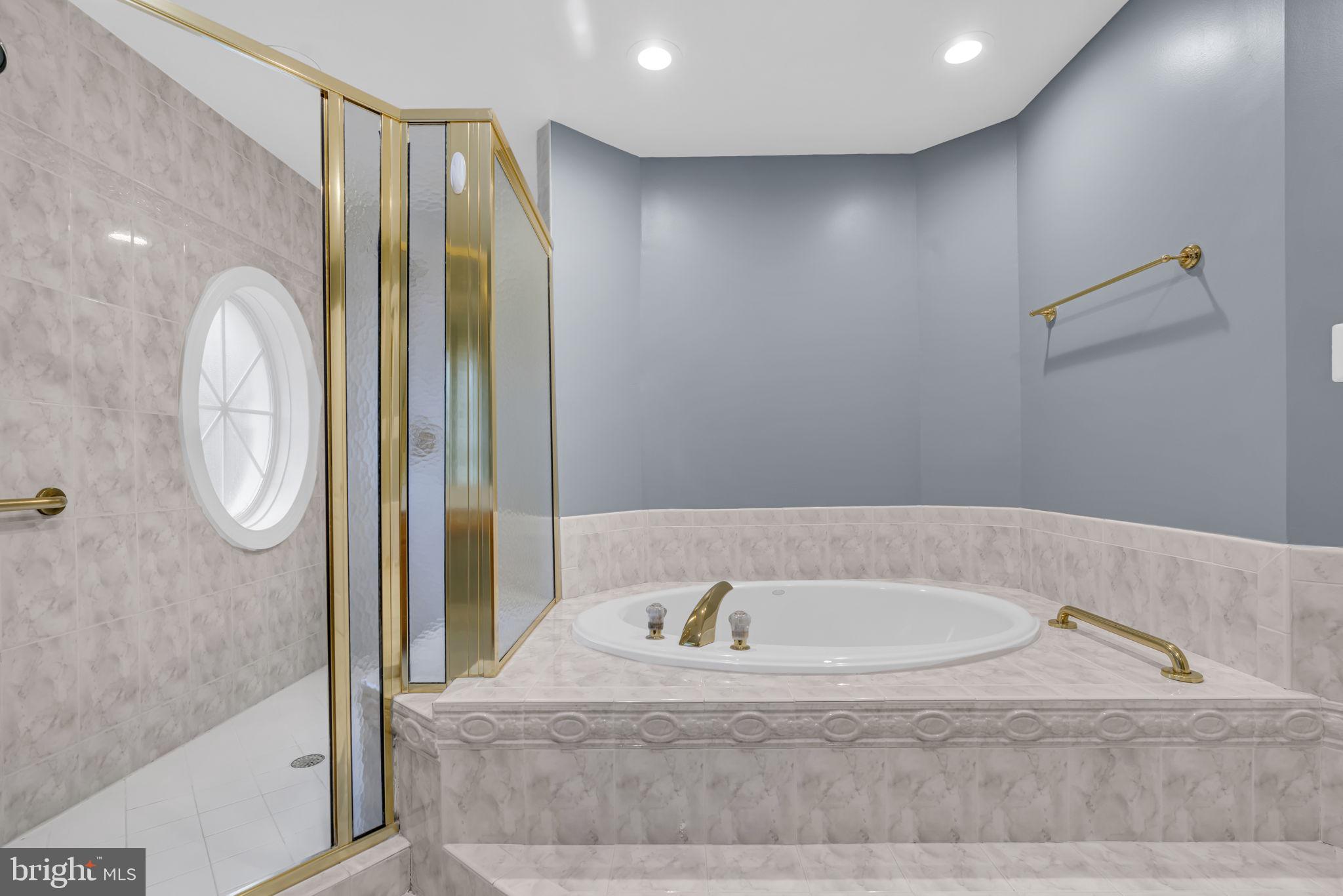 HUNTING RIDGE - Residential Lease