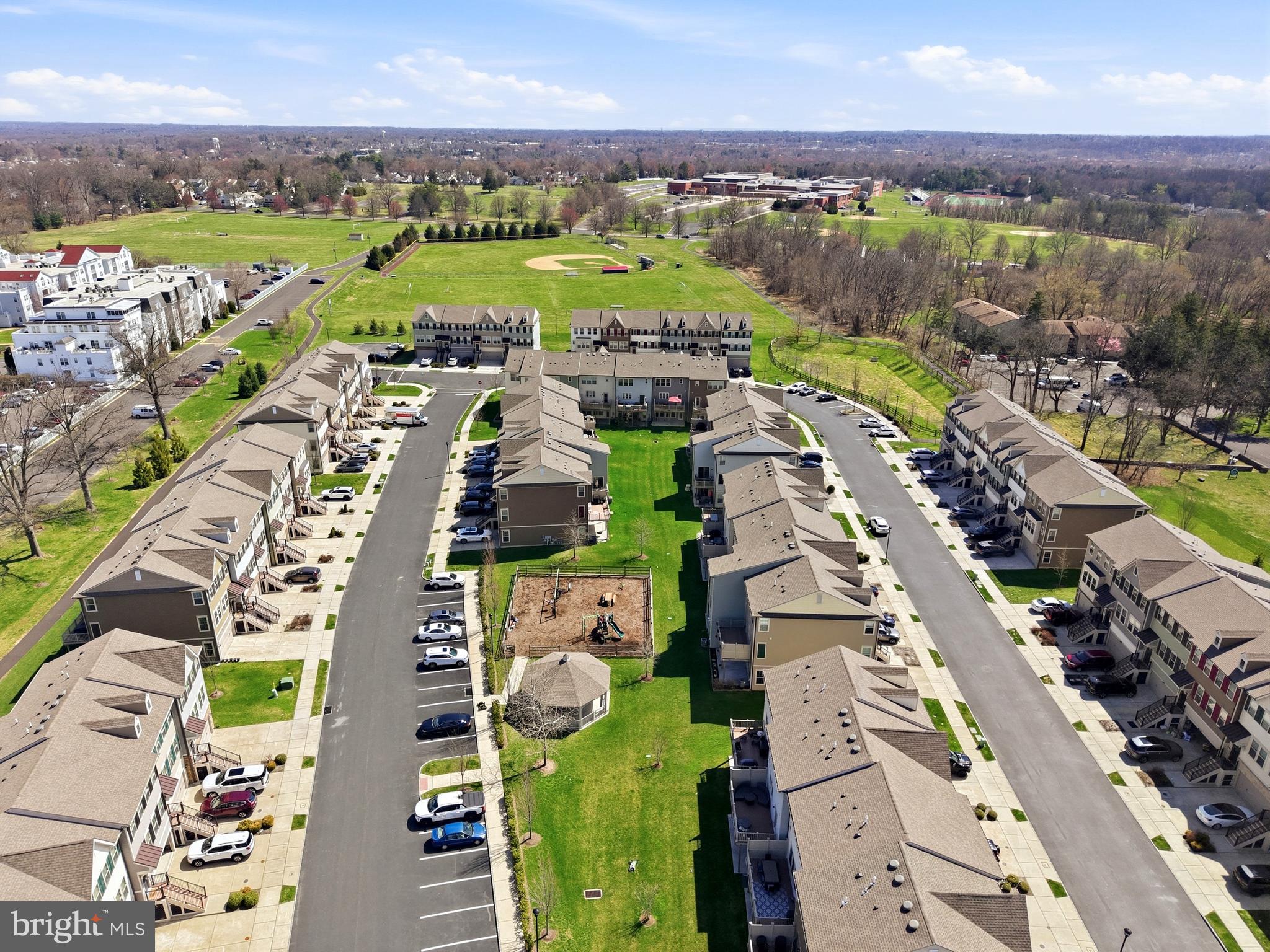 TALL OAKS - Residential