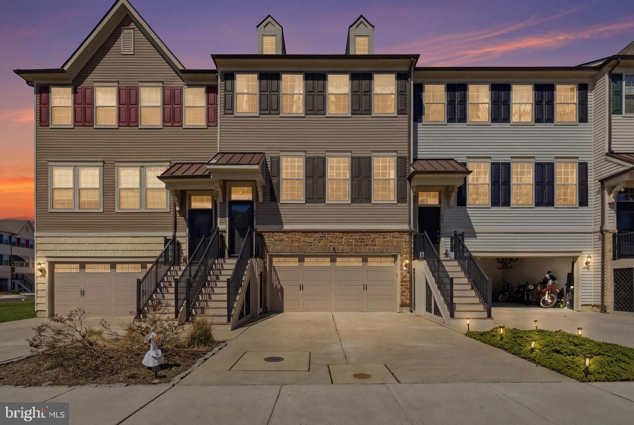 TALL OAKS - Residential