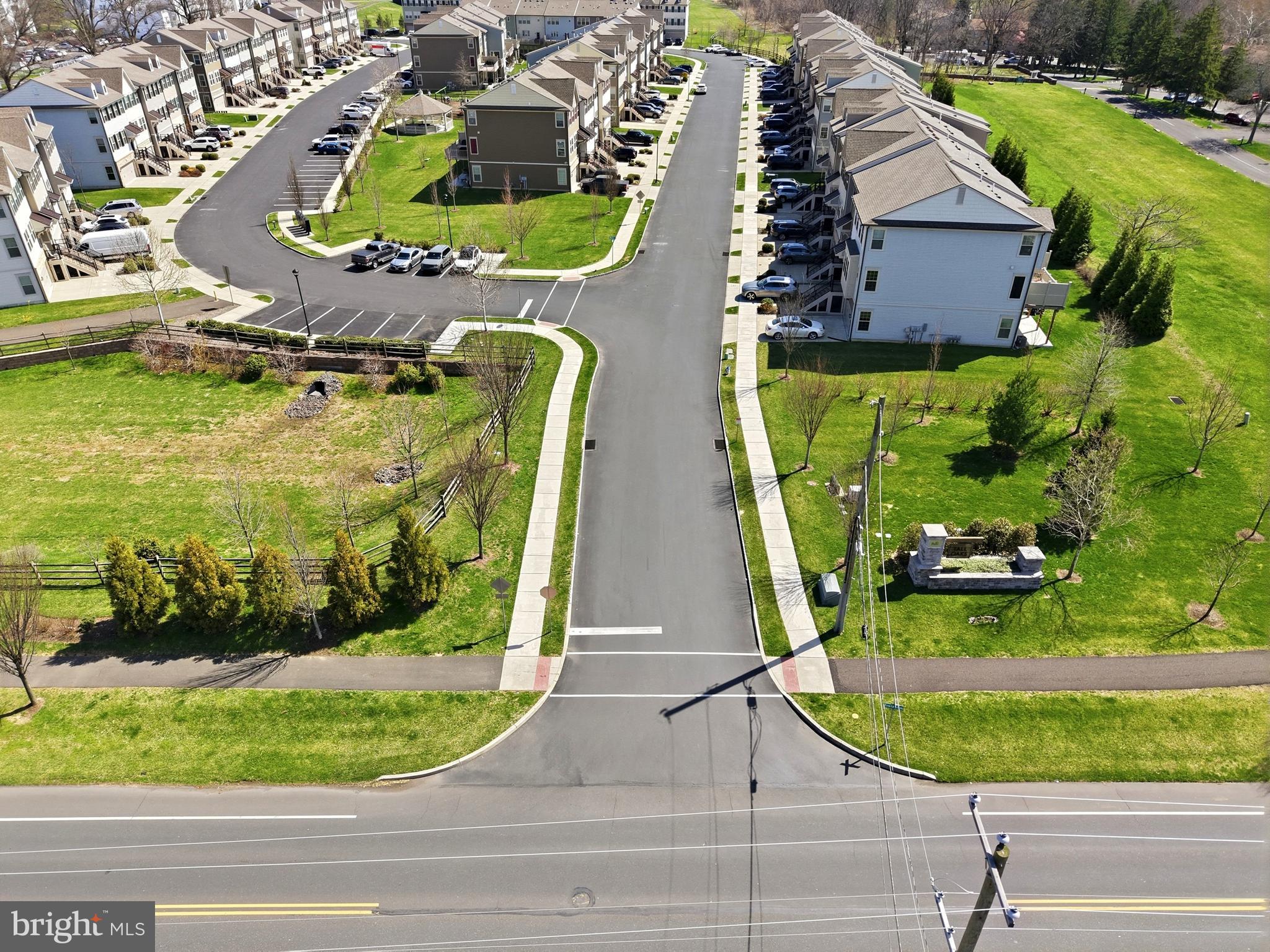 TALL OAKS - Residential