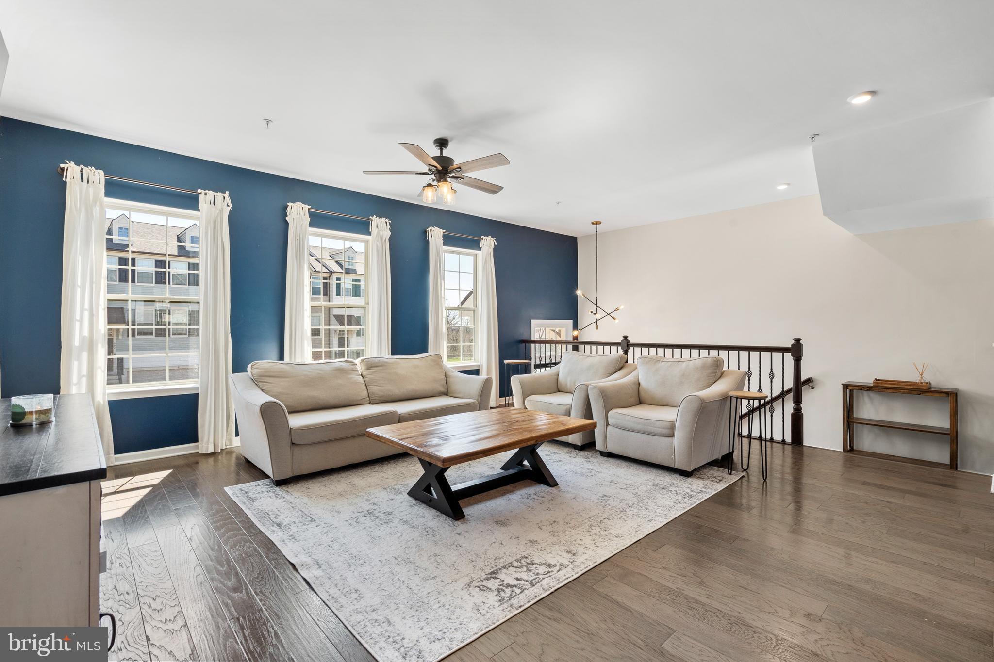 TALL OAKS - Residential