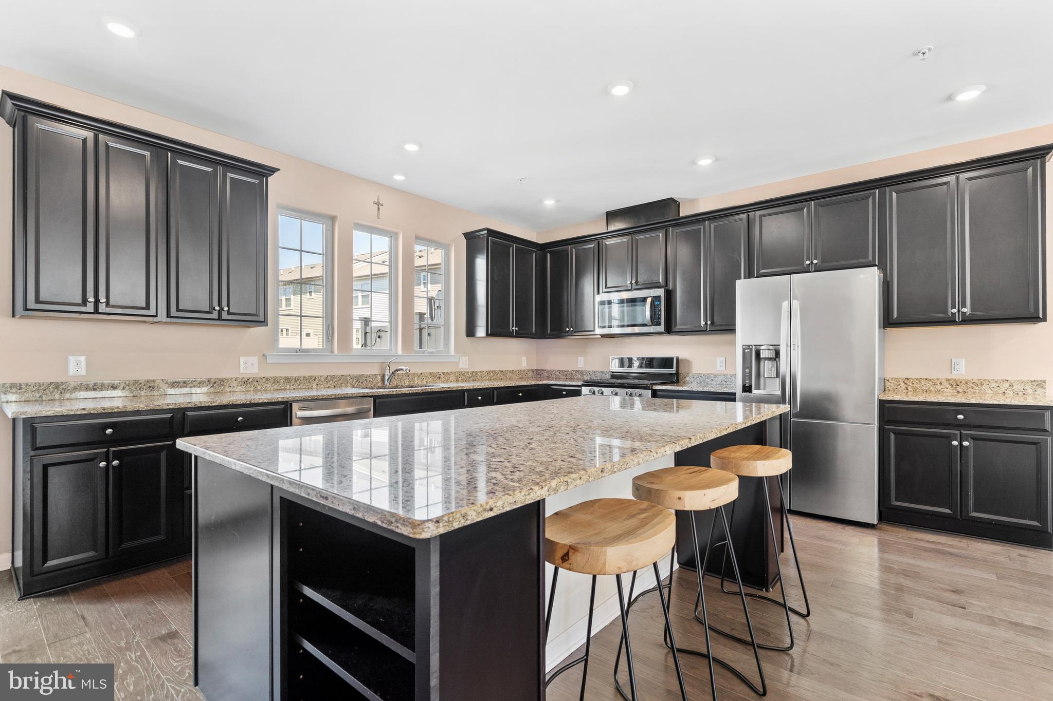 TALL OAKS - Residential