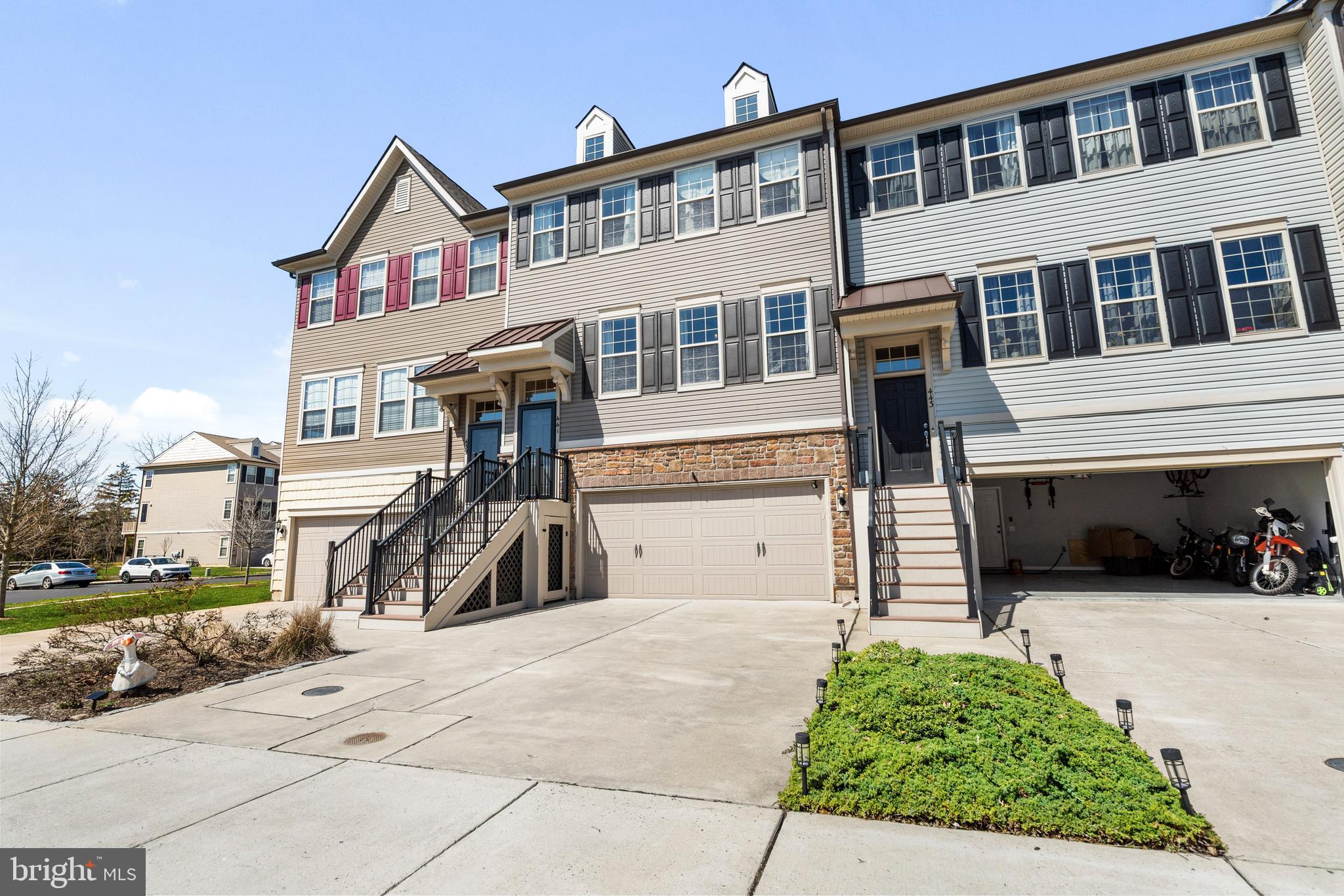 TALL OAKS - Residential