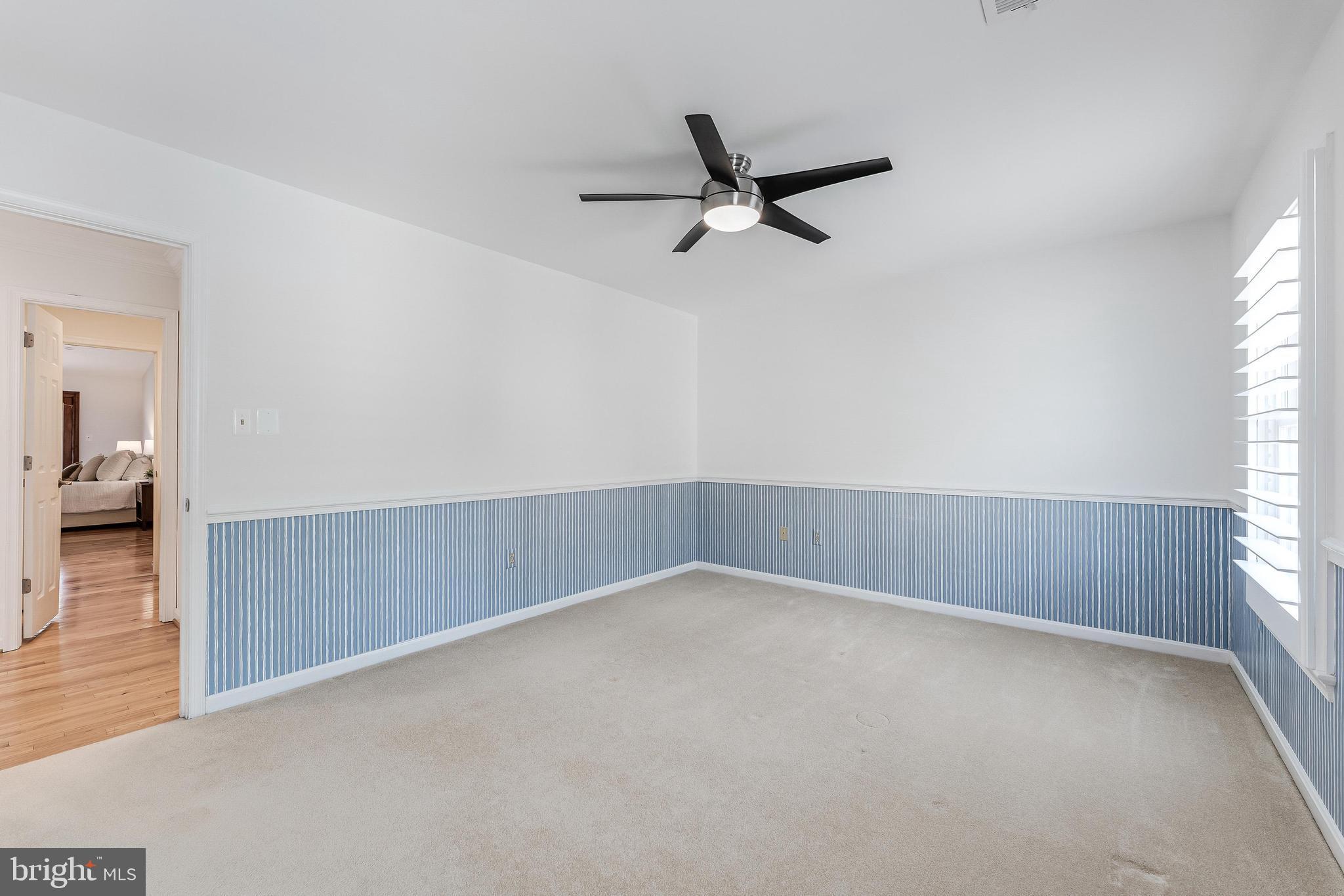 MC LEAN OAKS - Residential