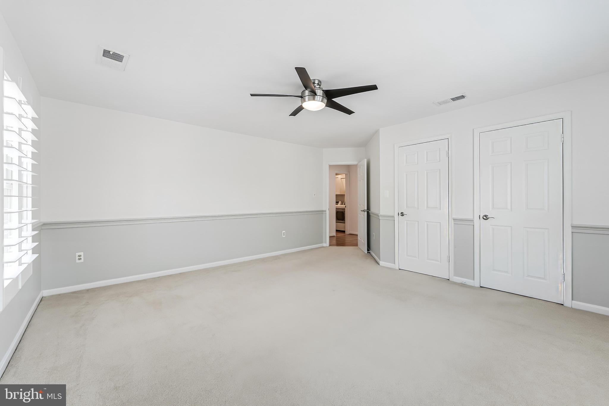 MC LEAN OAKS - Residential