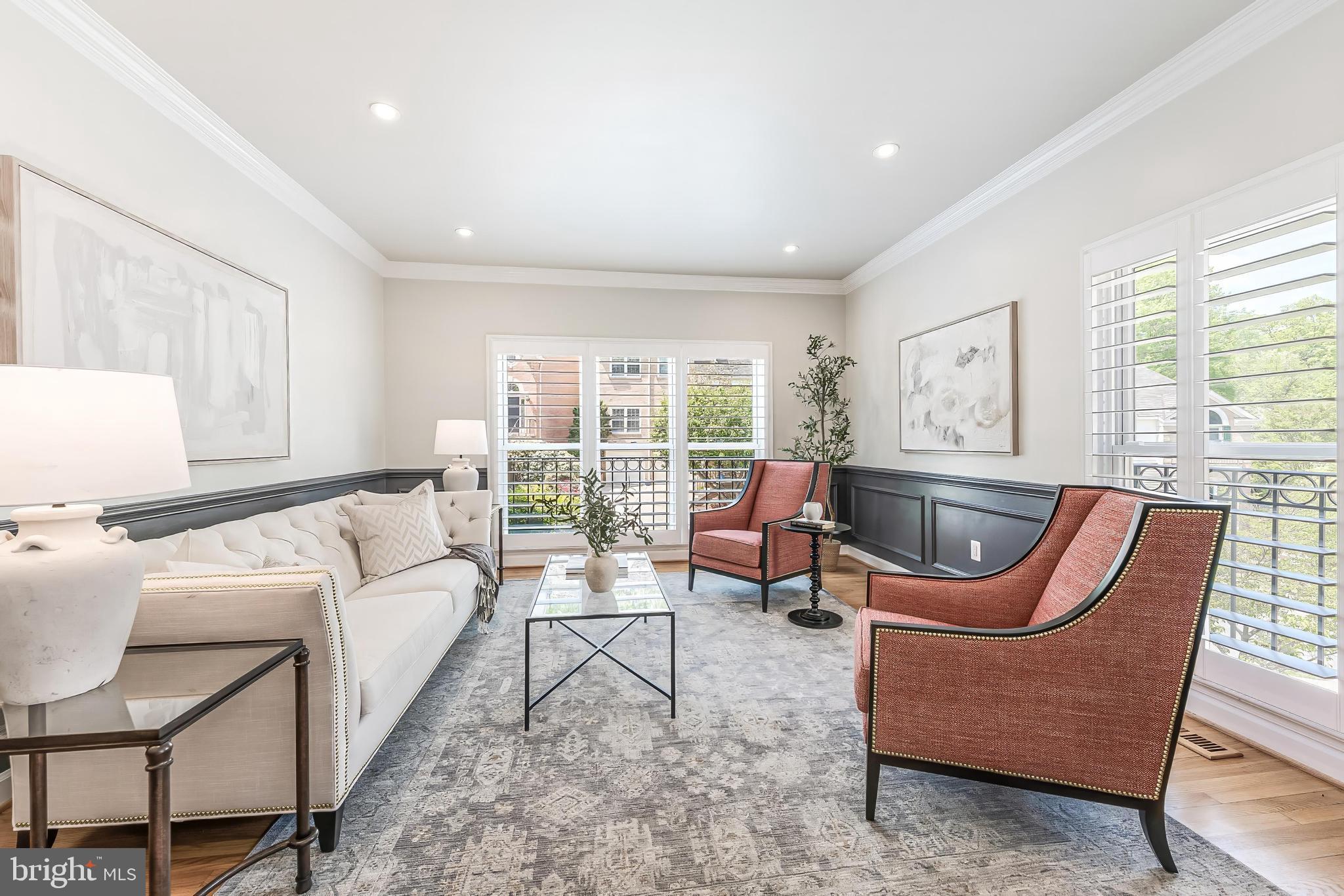 MC LEAN OAKS - Residential