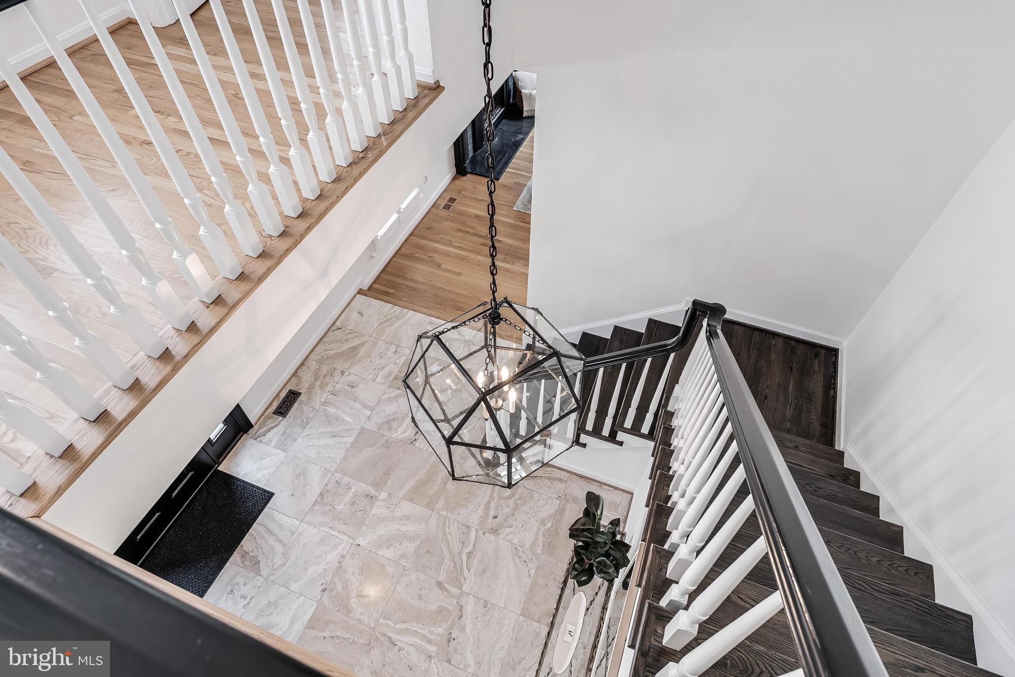 MC LEAN OAKS - Residential