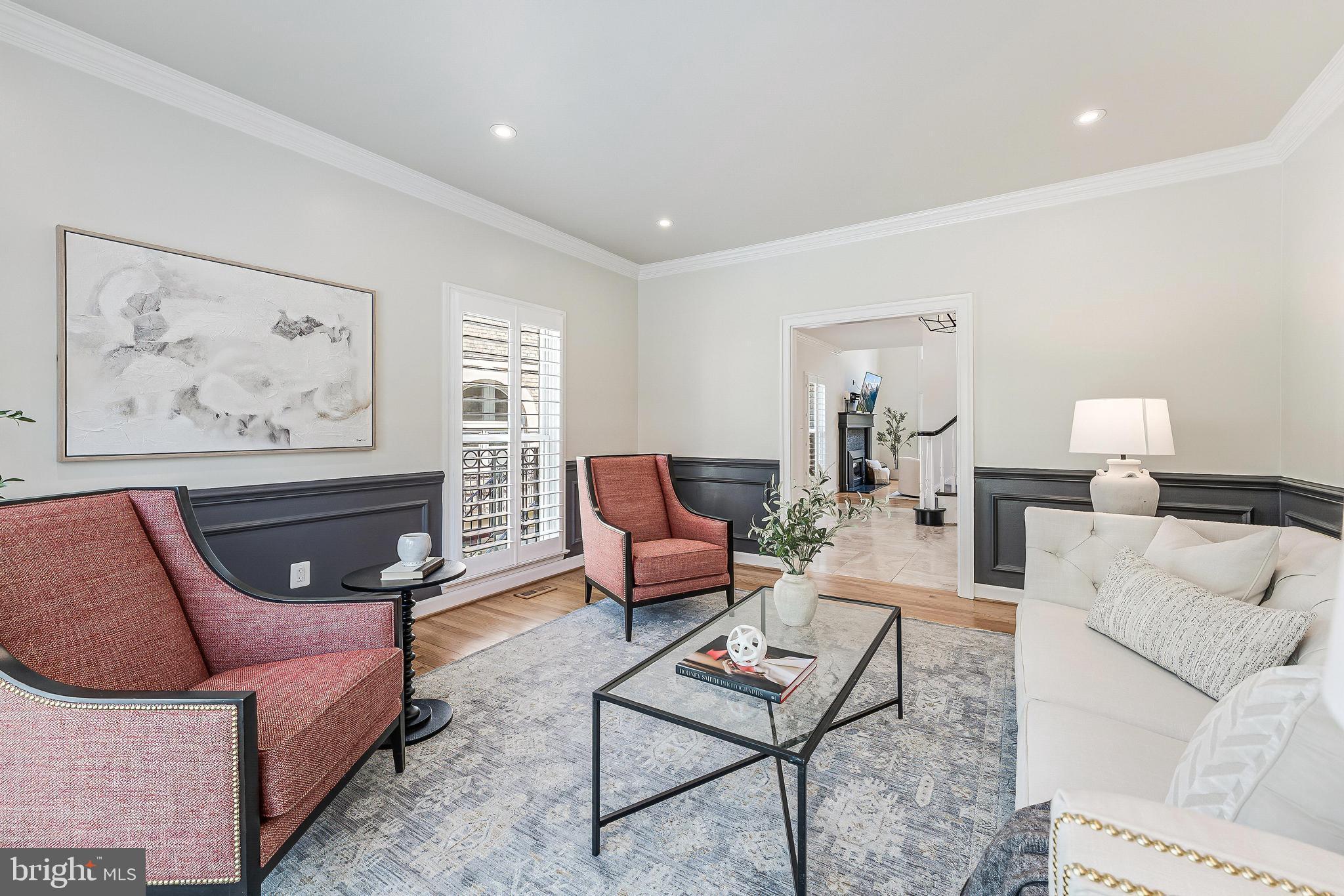 MC LEAN OAKS - Residential