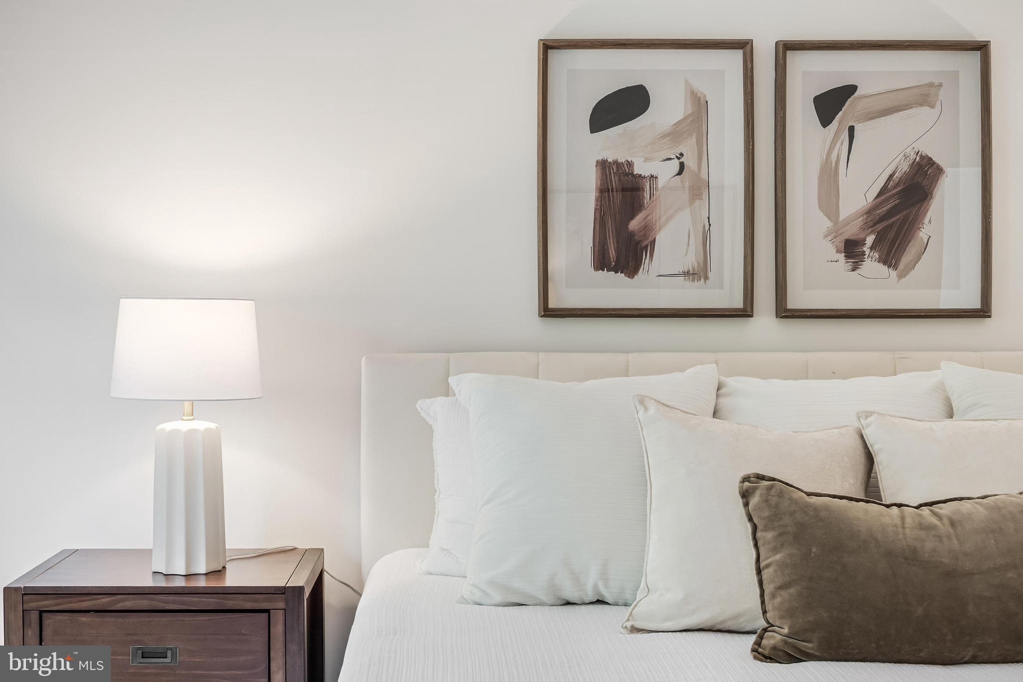 MC LEAN OAKS - Residential