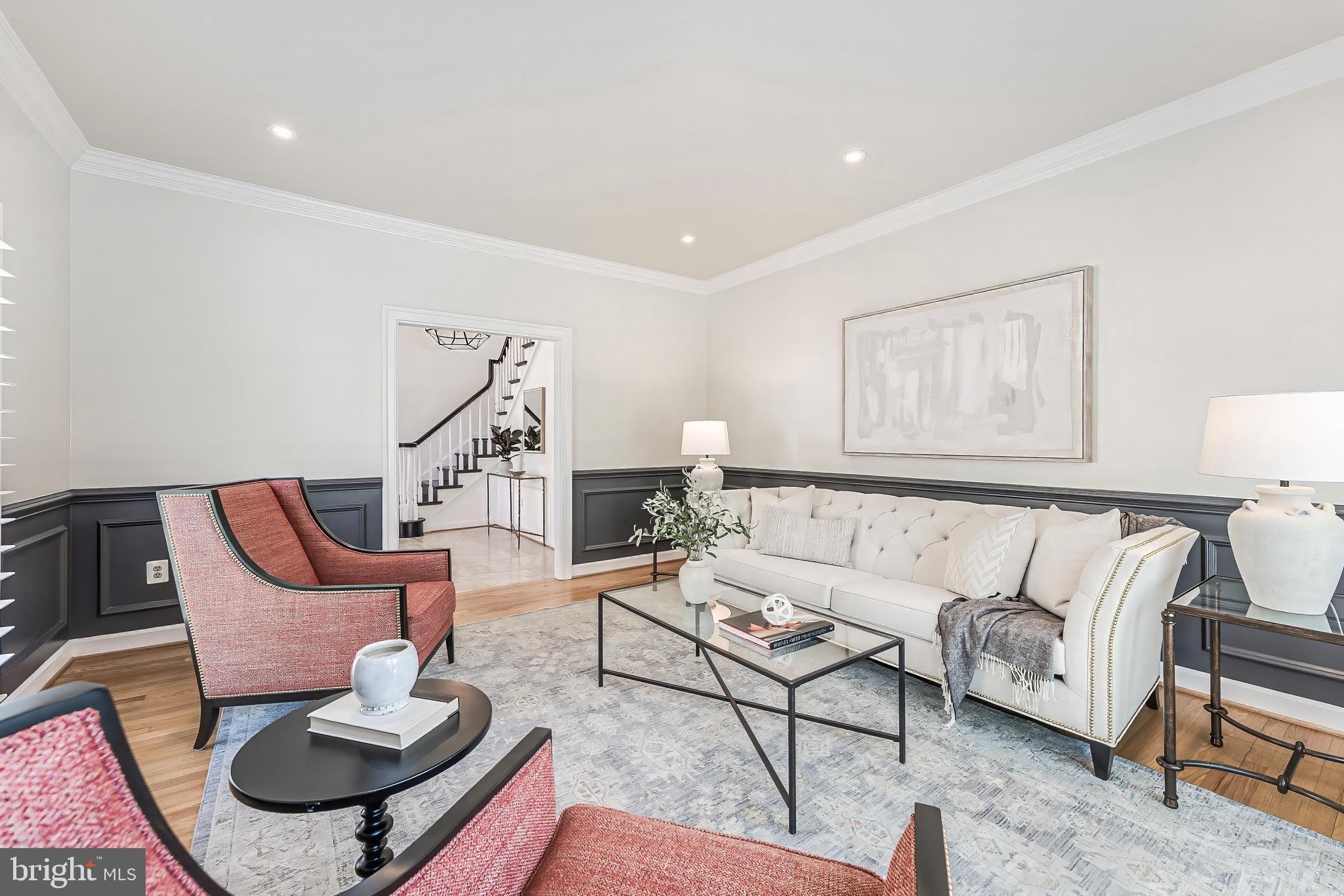 MC LEAN OAKS - Residential