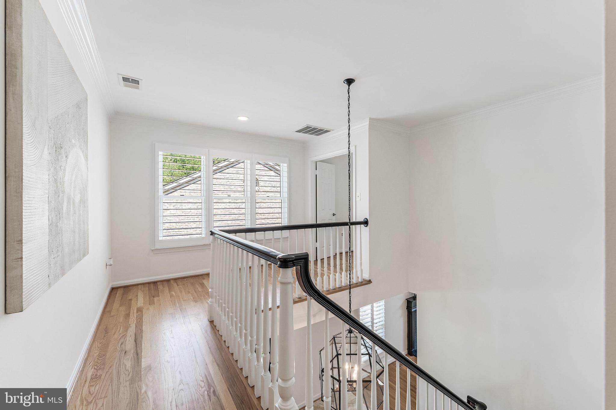 MC LEAN OAKS - Residential