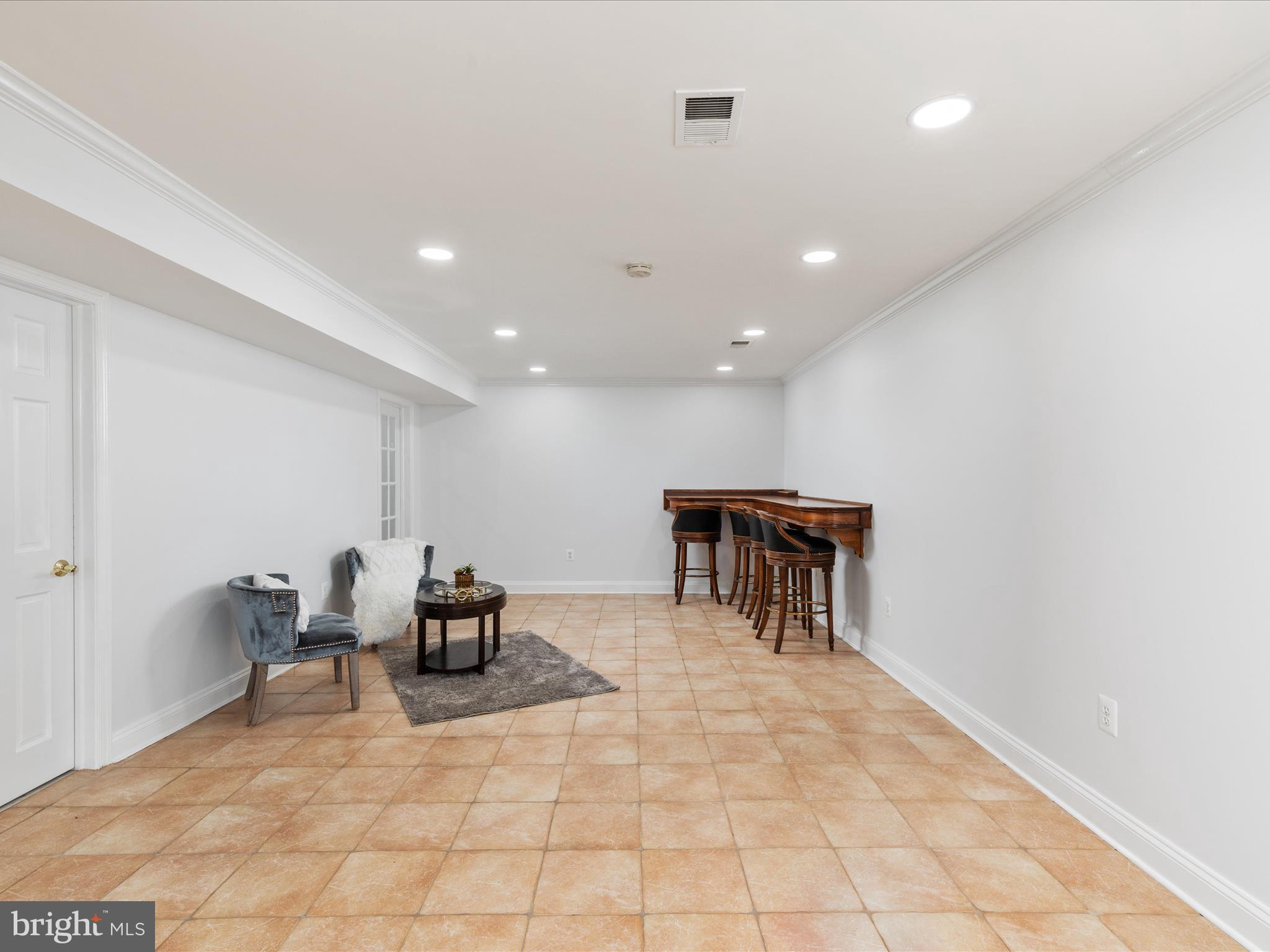 LANGLEY OAKS - Residential