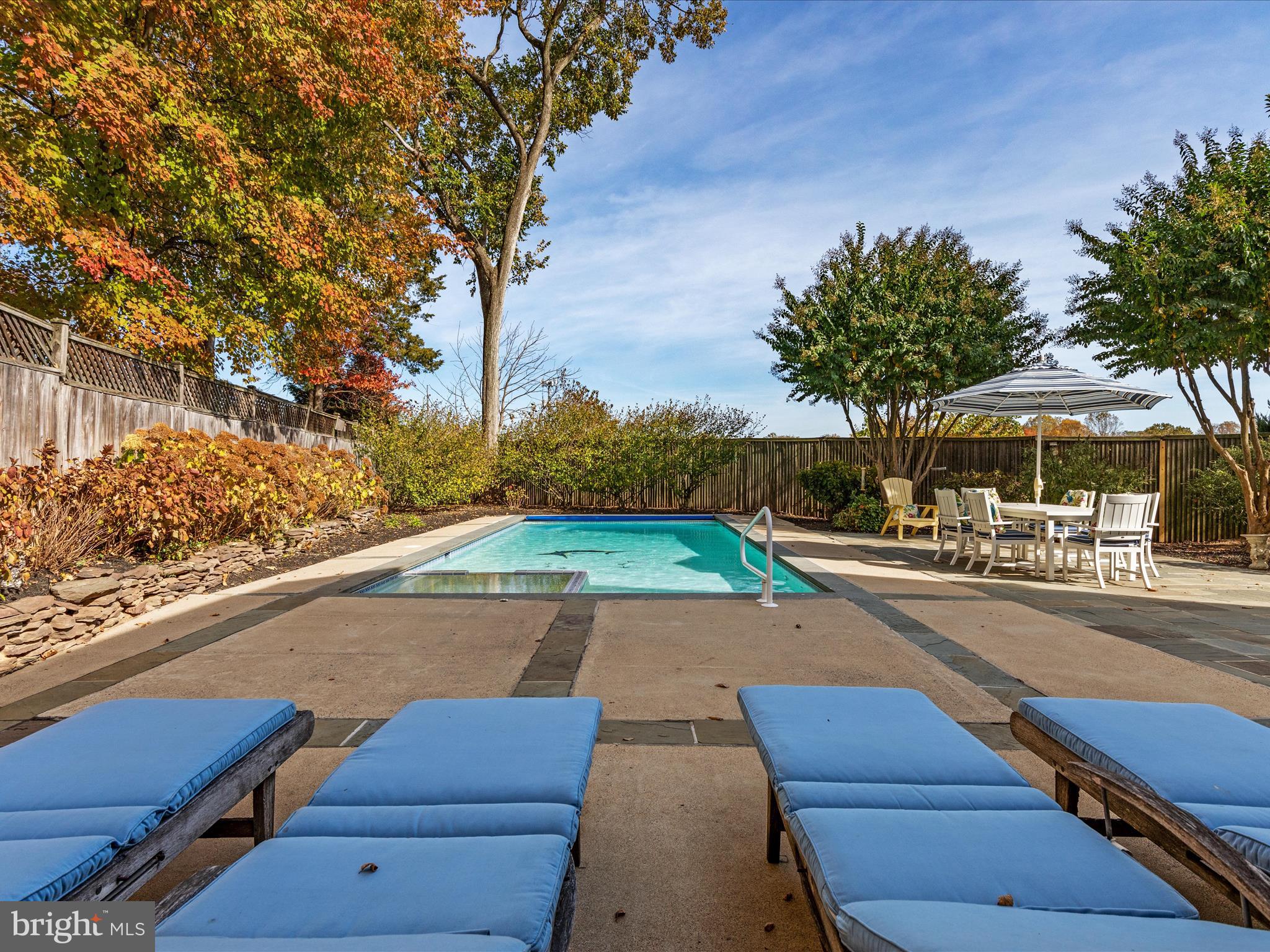 LANGLEY OAKS - Residential