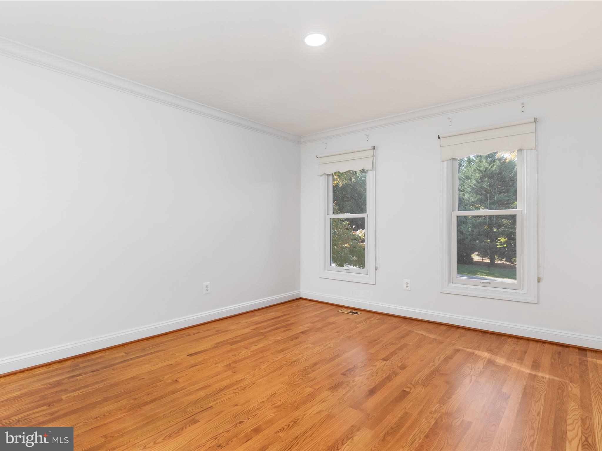 LANGLEY OAKS - Residential