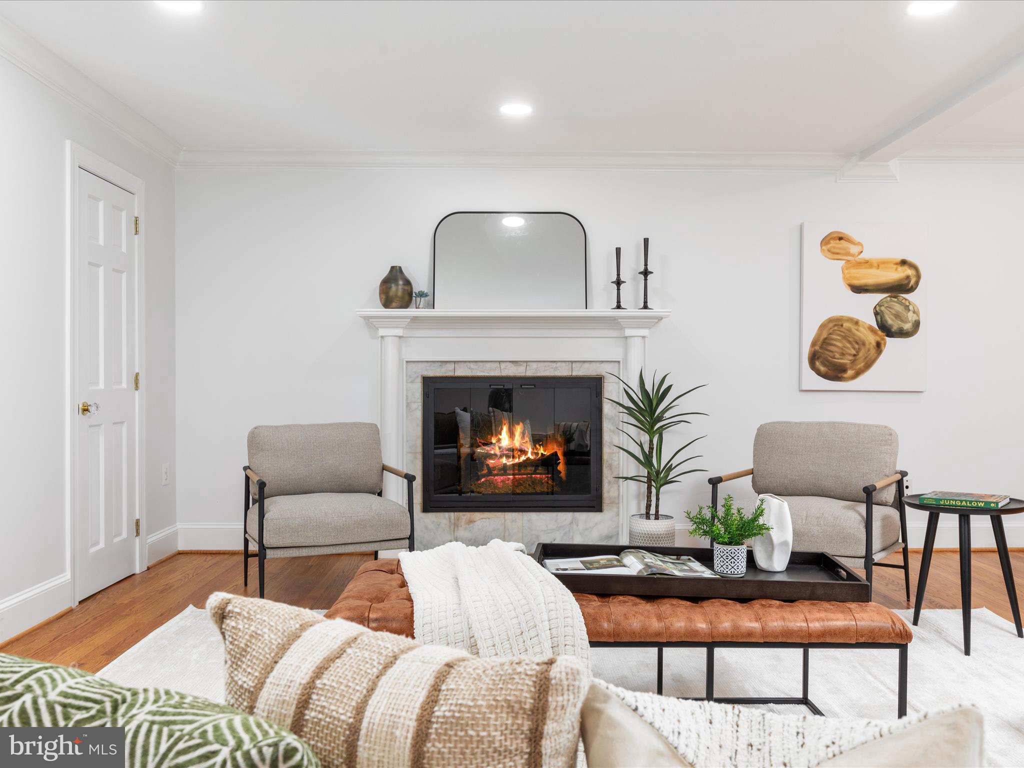 LANGLEY OAKS - Residential