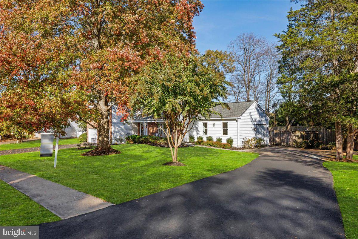 LANGLEY OAKS - Residential