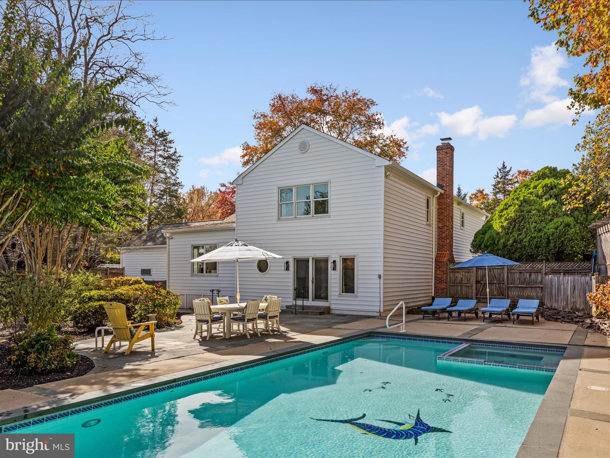 LANGLEY OAKS - Residential