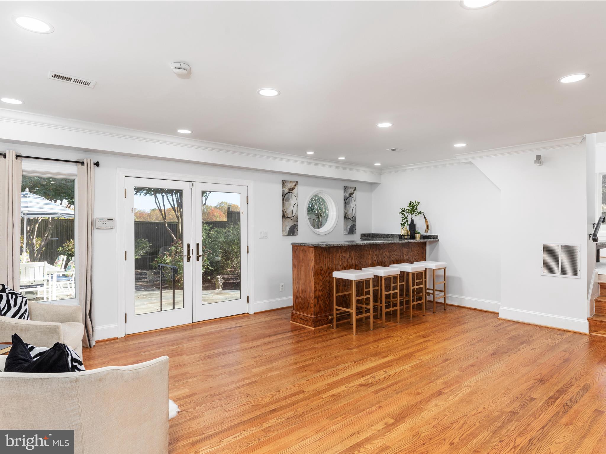 LANGLEY OAKS - Residential