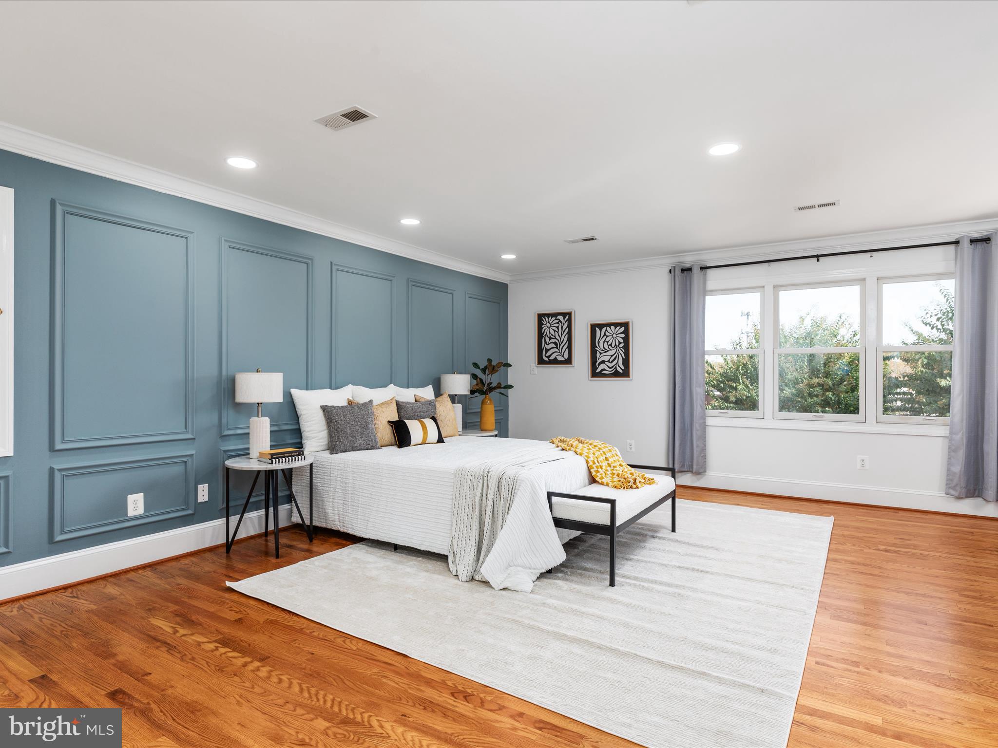 LANGLEY OAKS - Residential