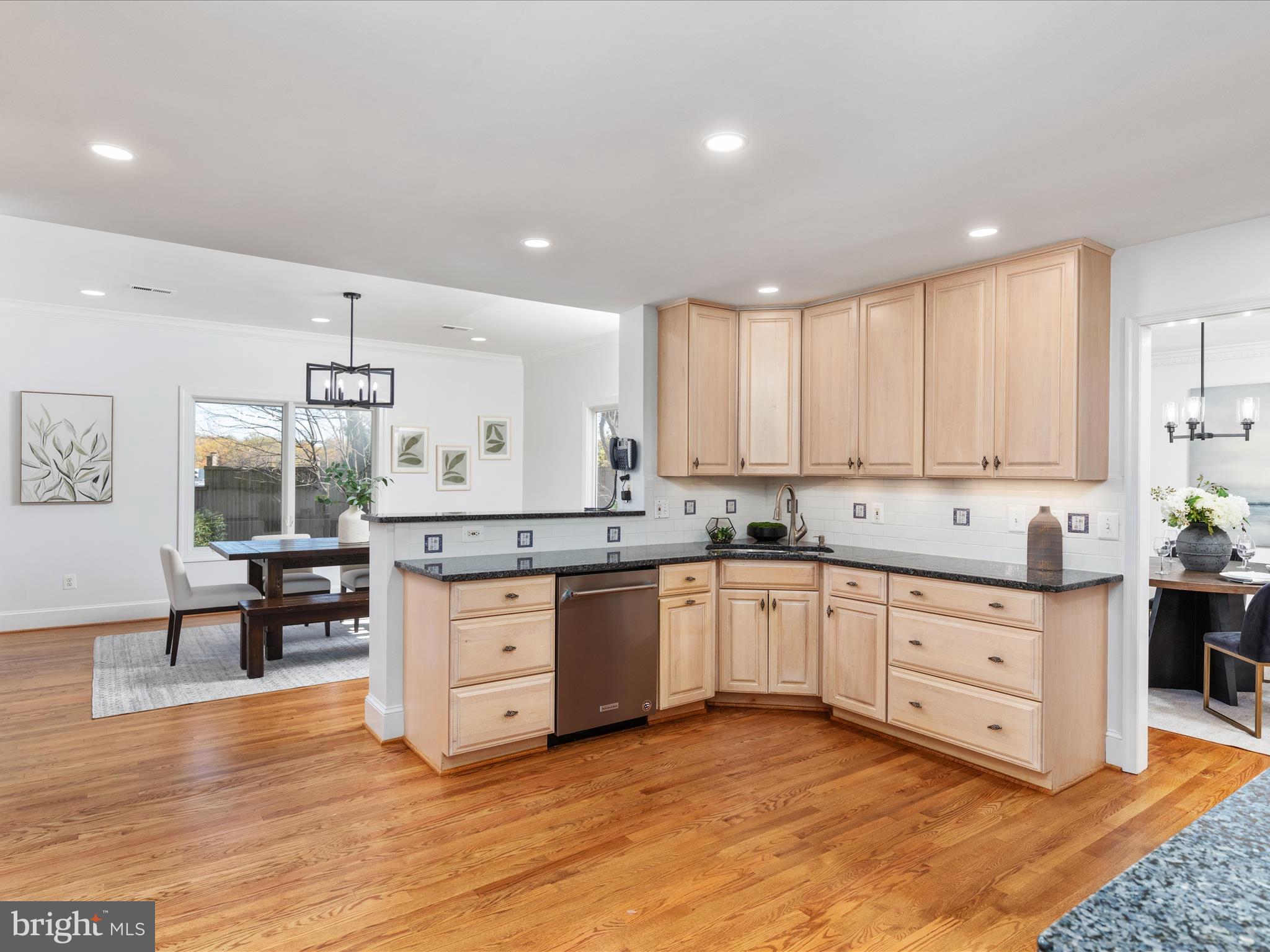 LANGLEY OAKS - Residential