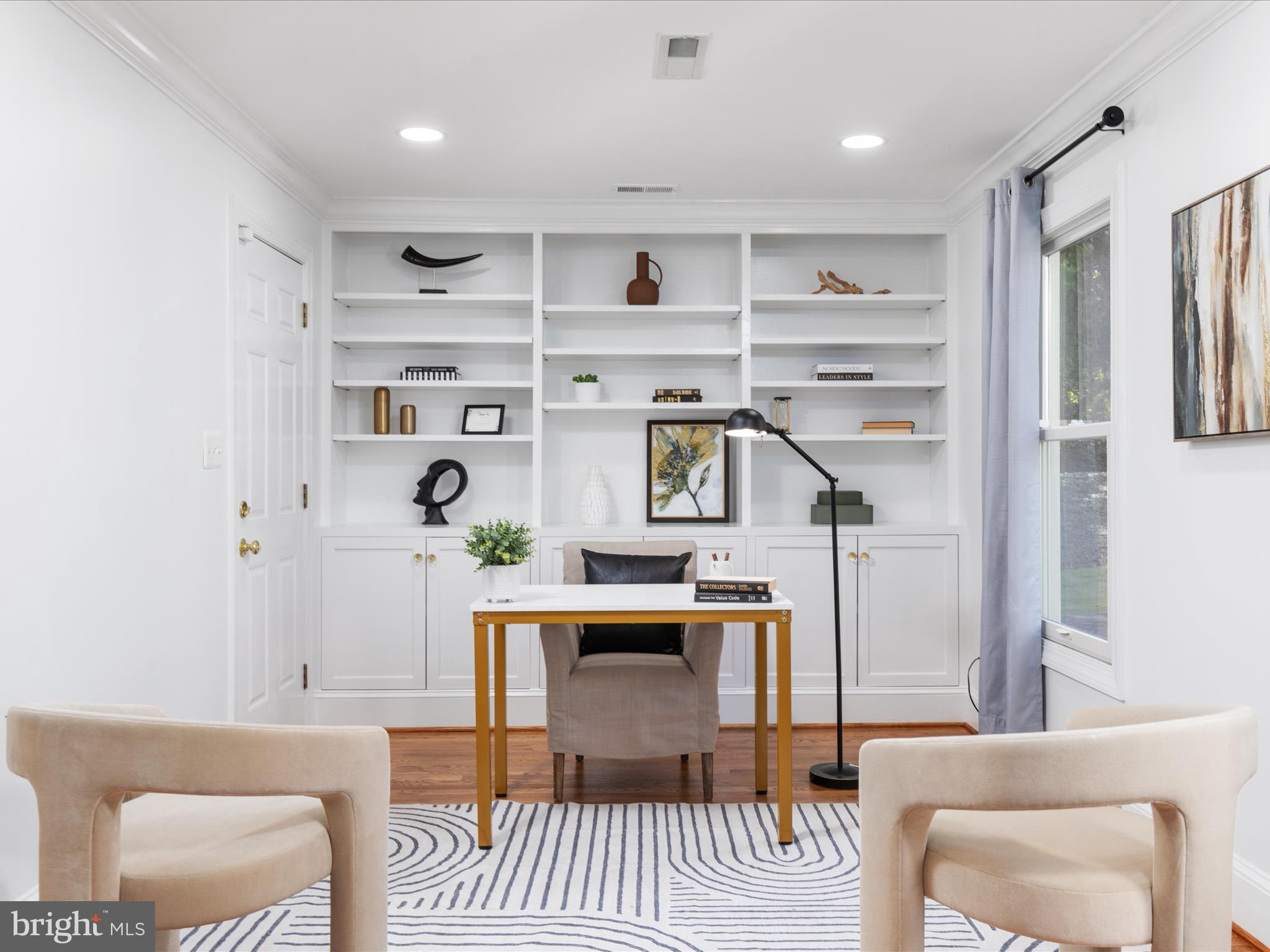 LANGLEY OAKS - Residential