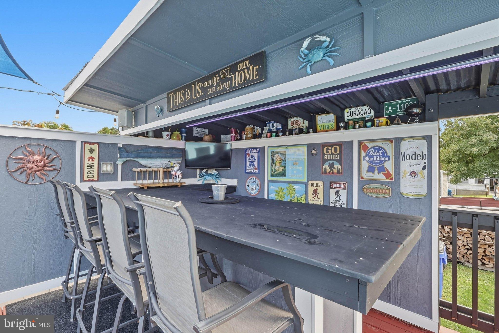 906 E F STREET E