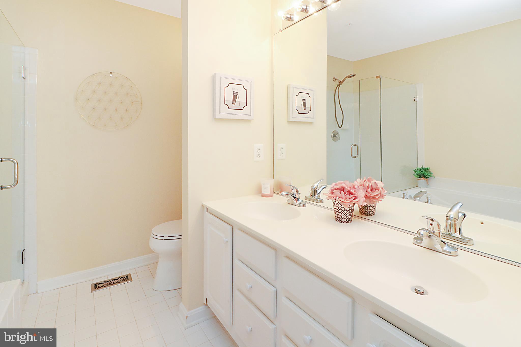 FAIR LAKES CONDO - Residential