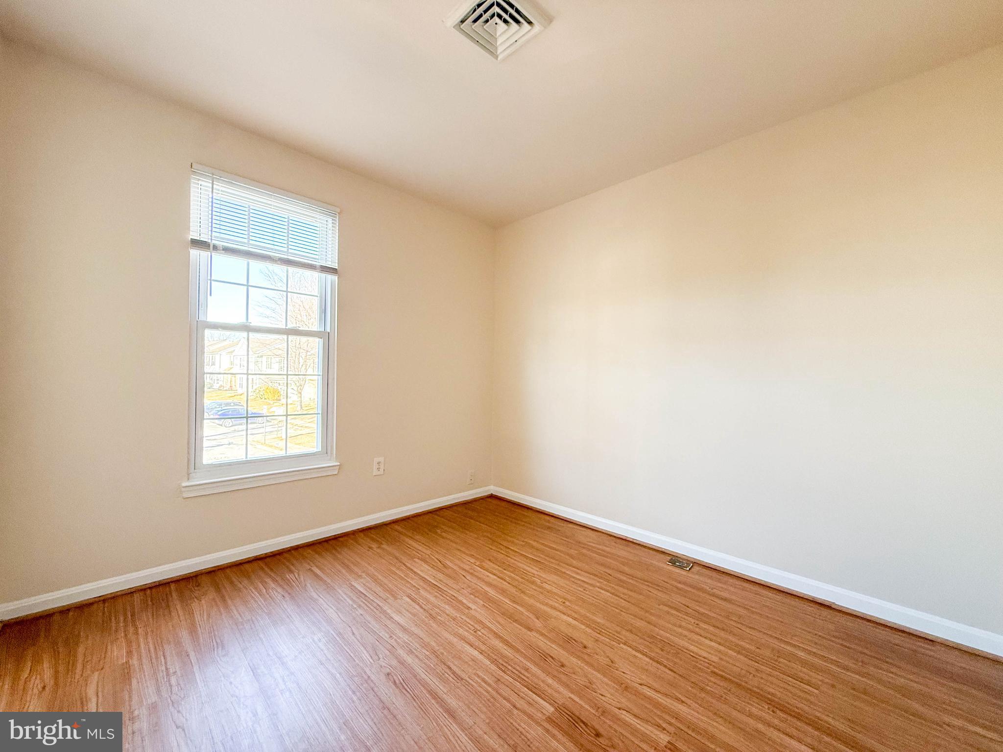 PLEASANT HILLS - Residential Lease