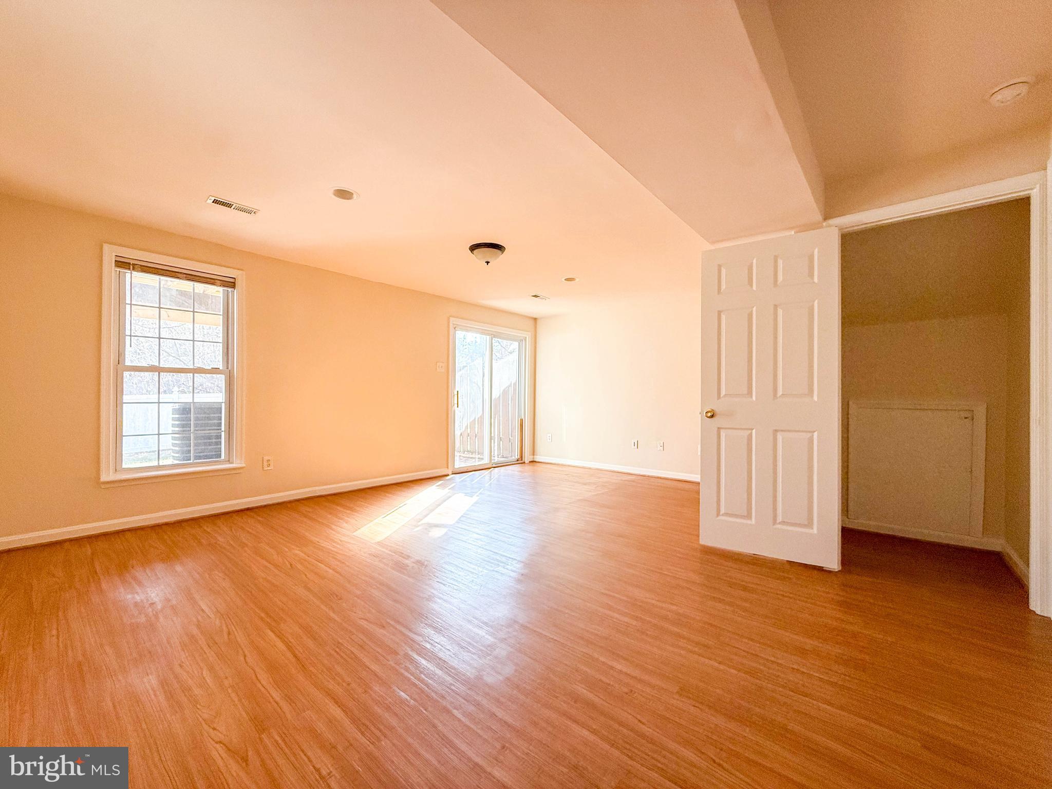 PLEASANT HILLS - Residential Lease