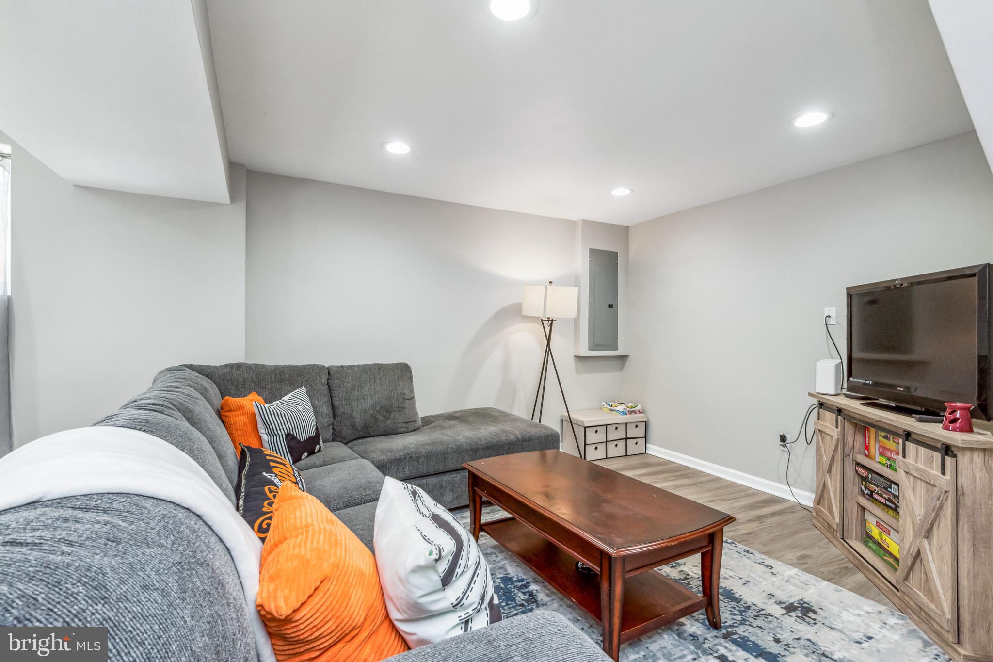 KENMOOR - Residential