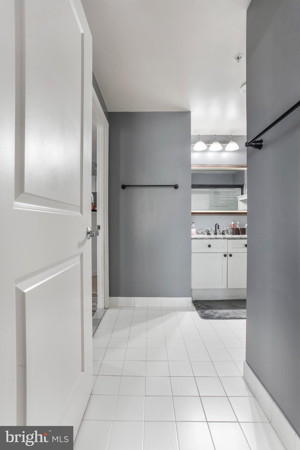 CRESCENT - Residential Lease