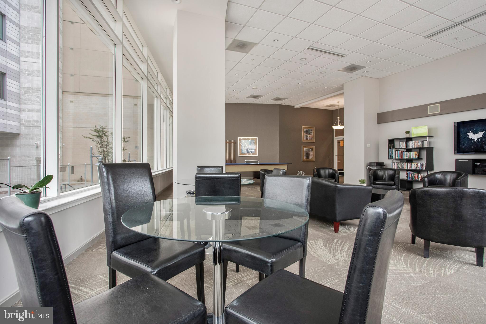 CRESCENT - Residential Lease