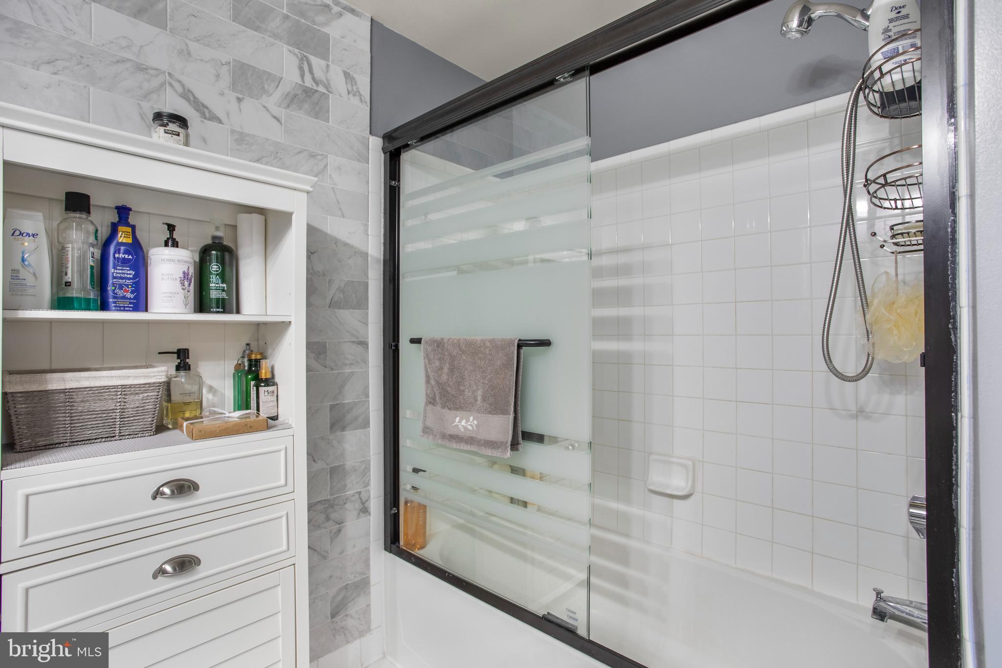 CRESCENT - Residential Lease