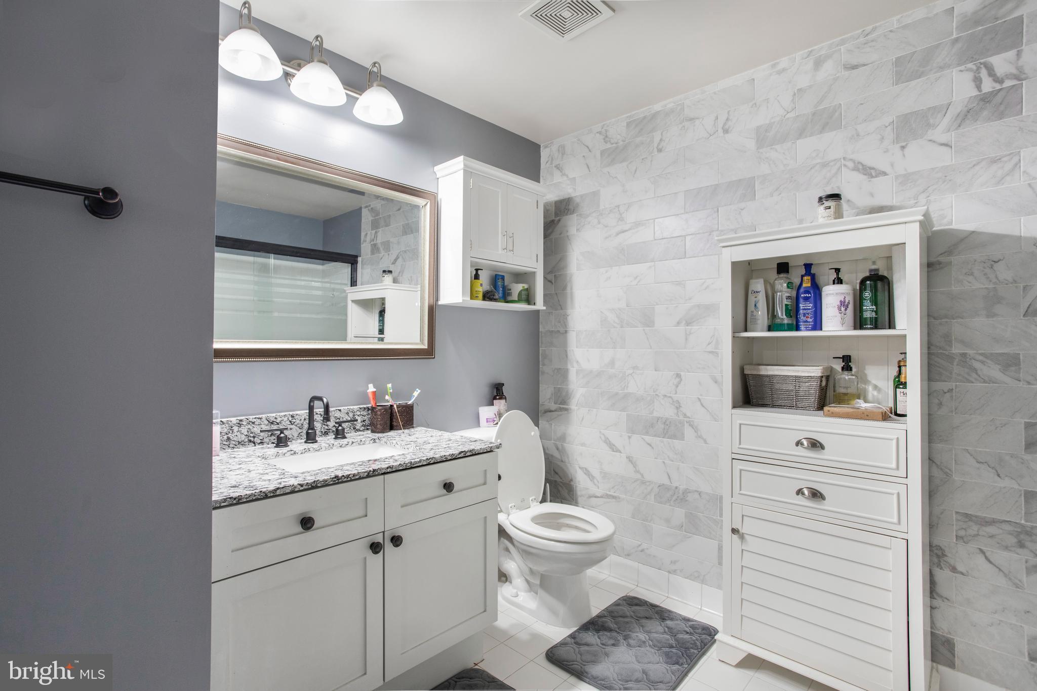 CRESCENT - Residential Lease