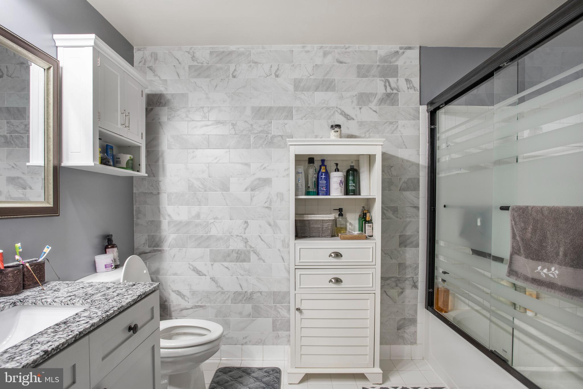 CRESCENT - Residential Lease