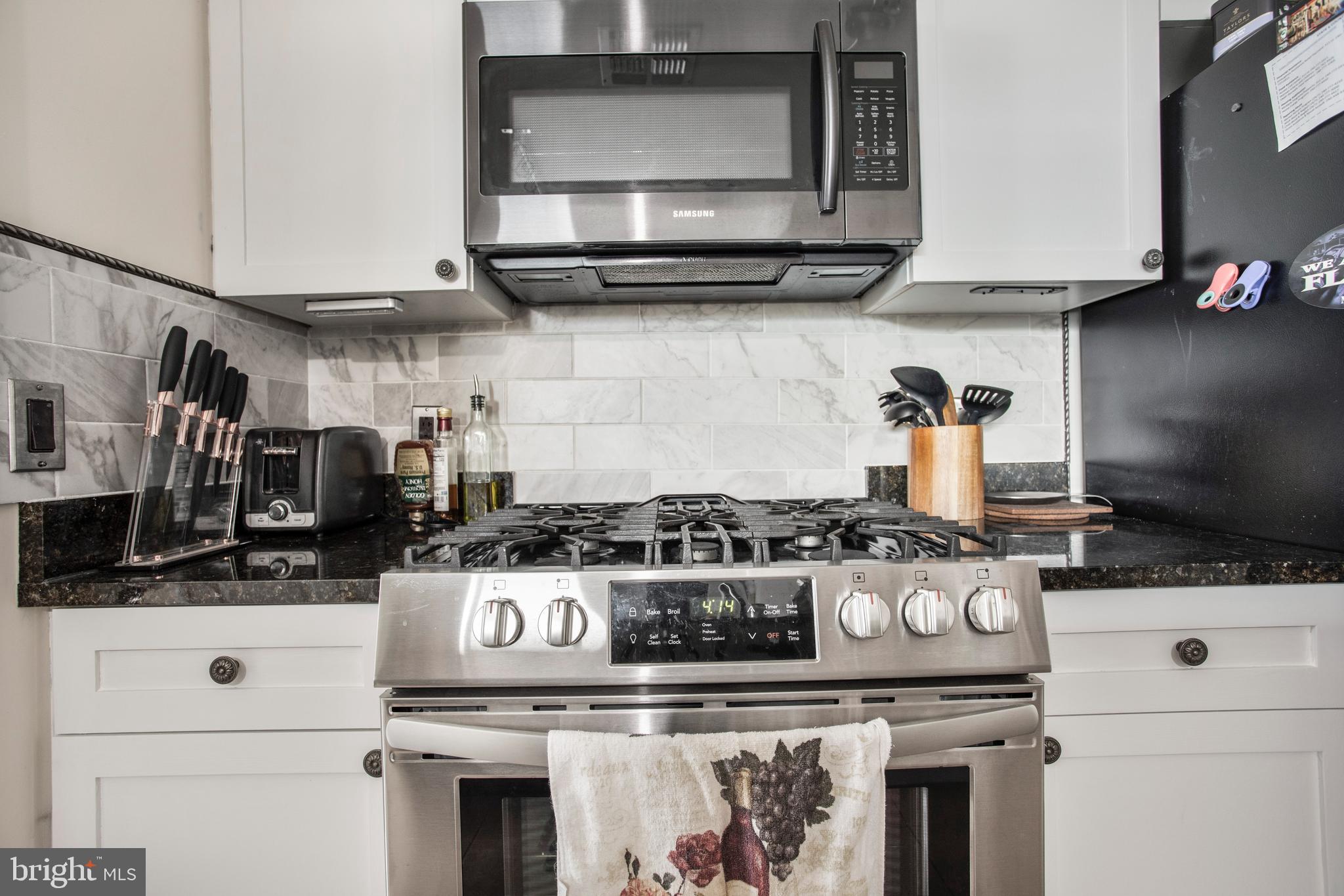 CRESCENT - Residential Lease