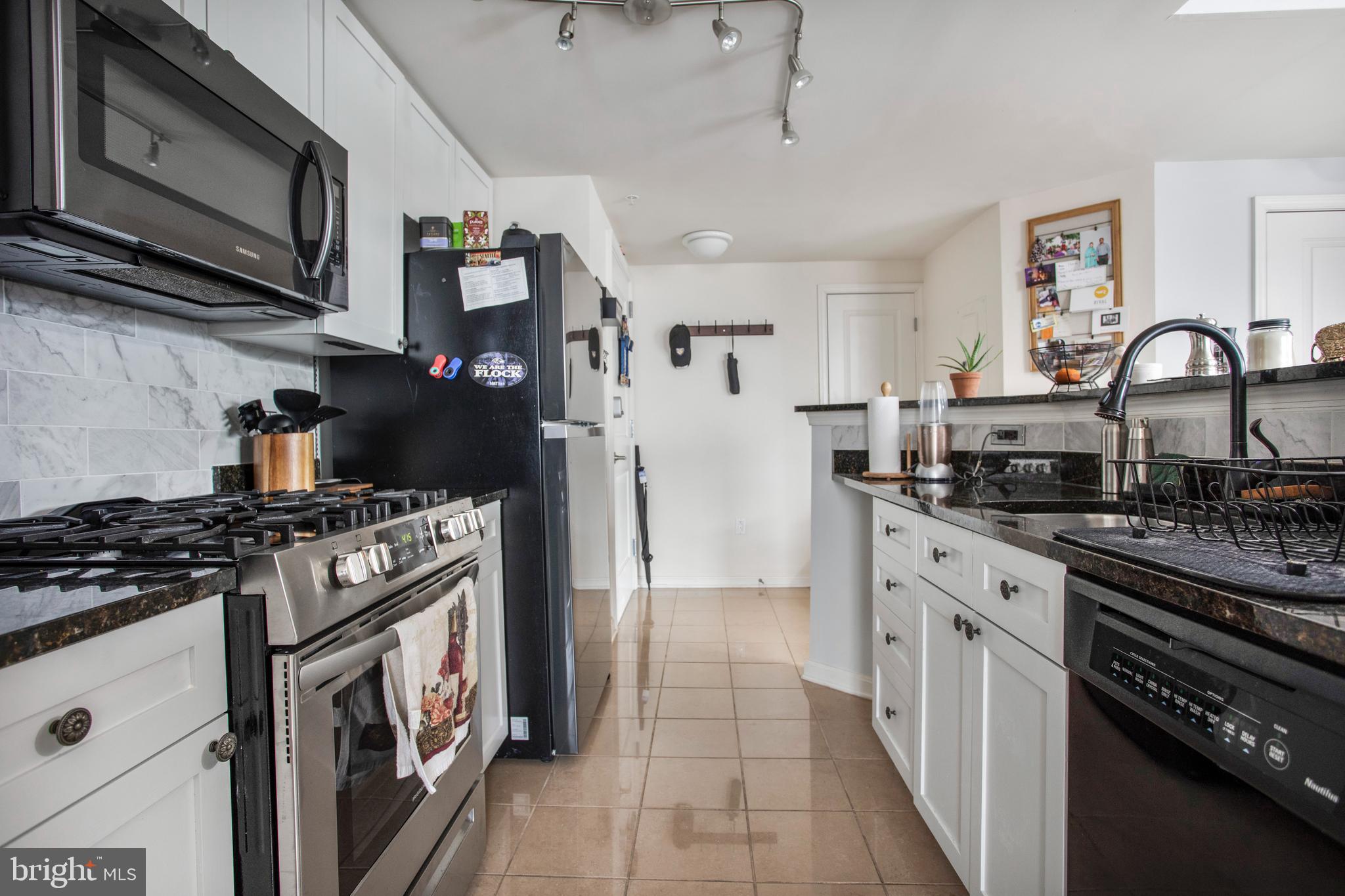 CRESCENT - Residential Lease