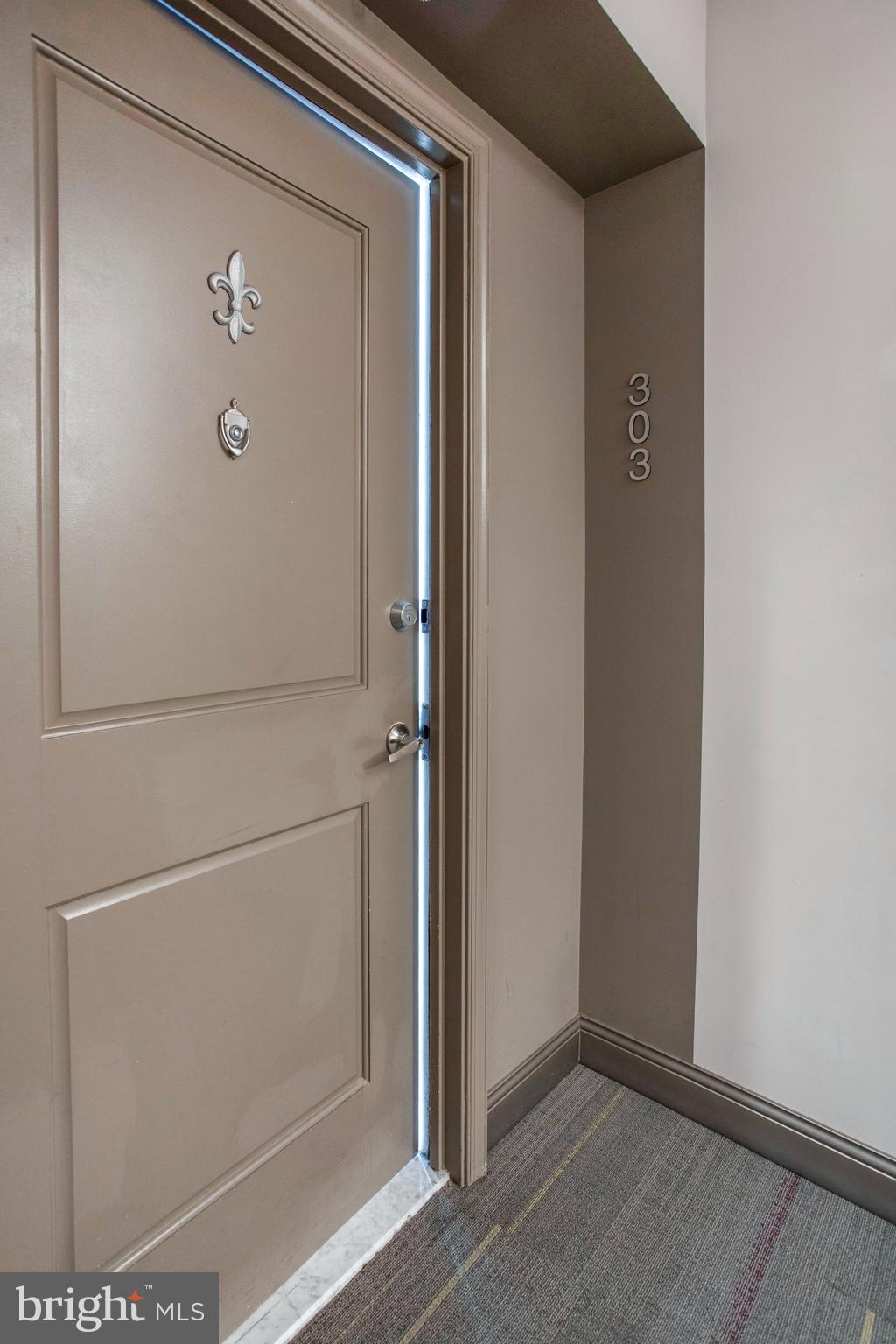 CRESCENT - Residential Lease