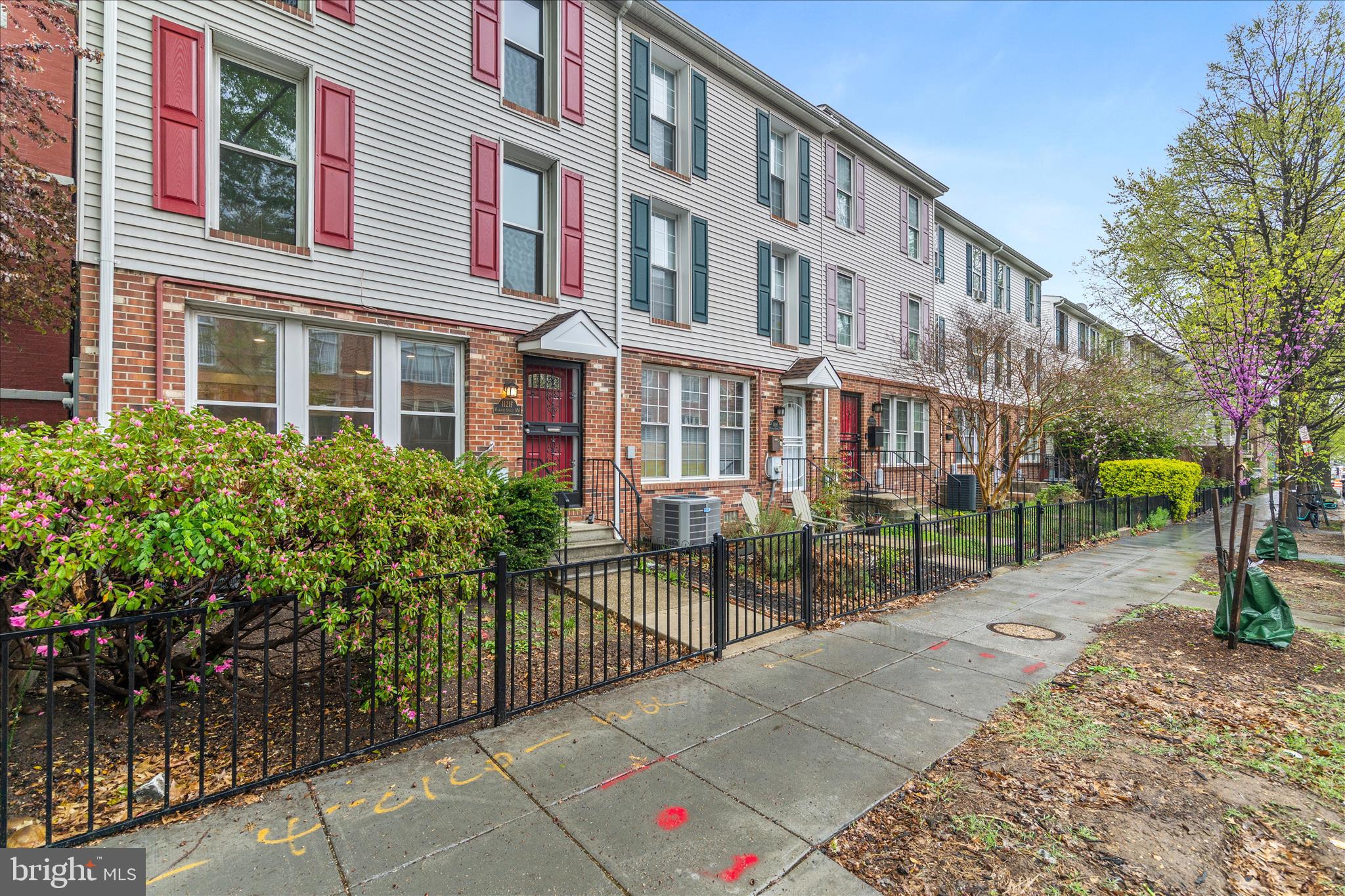 1121 HARVARD STREET NW F