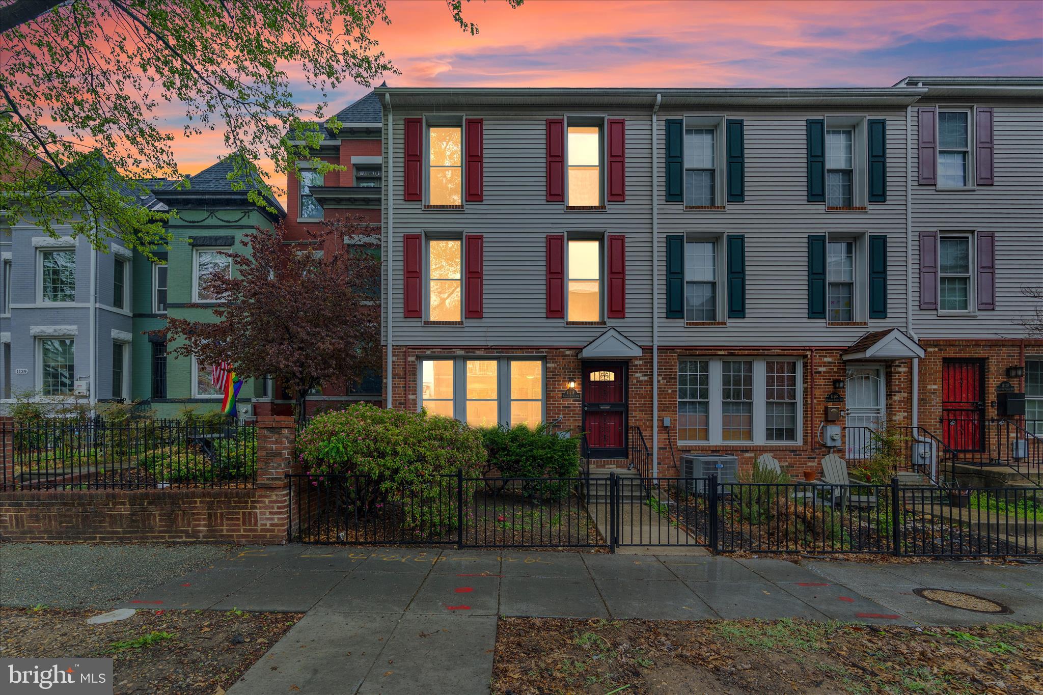 1121 HARVARD STREET NW F