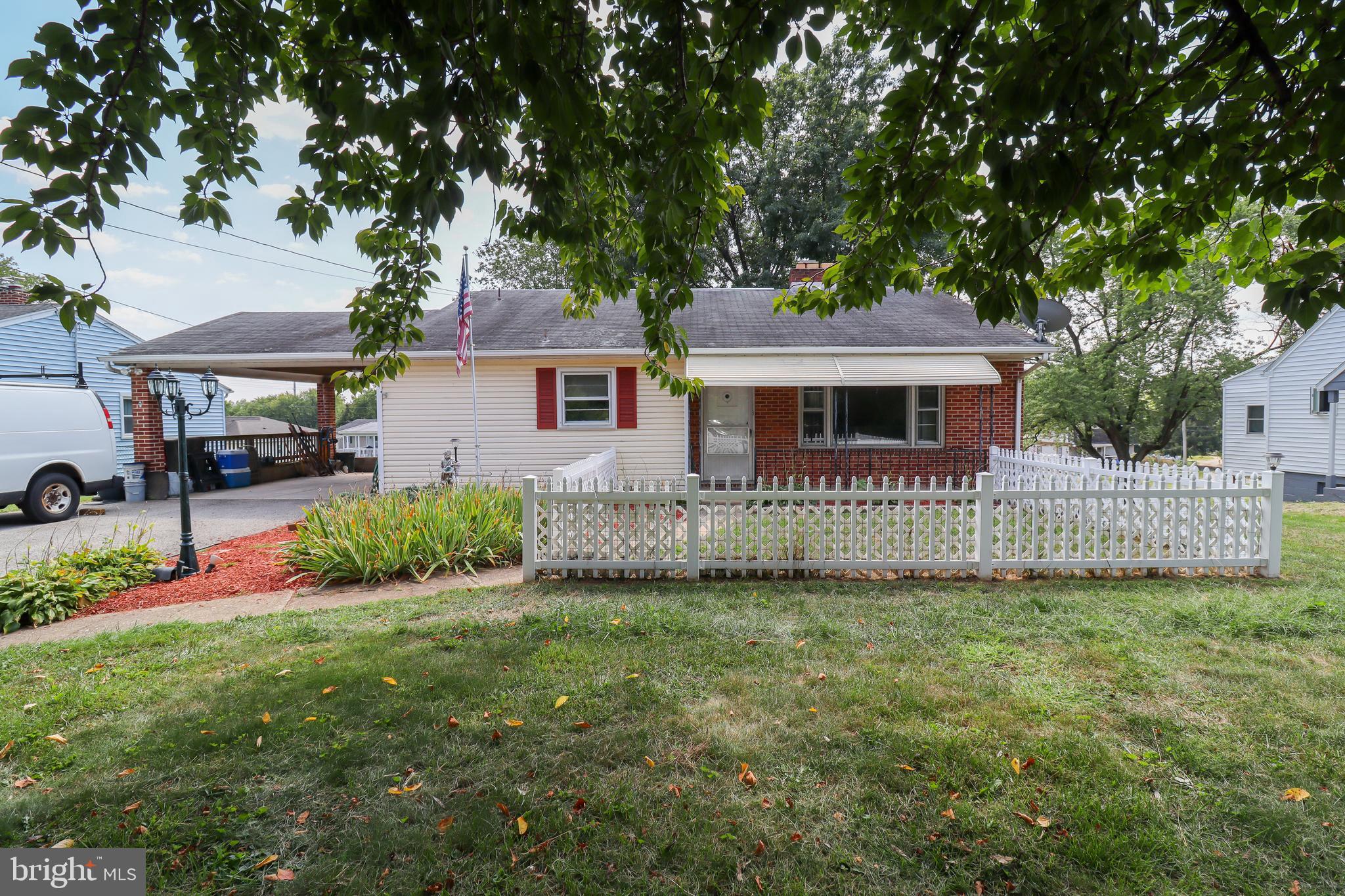 Discover the perfect blend of character and opportunity in this inviting 3-bedroom, 1-bathroom home. Located in a peaceful neighborhood, this property offers a warm and welcoming atmosphere with plenty of space to grow and customize to your liking. This home features, hardwood floors that extend throughout the home, adding a touch of timeless elegance to each room, 3 generously sized bedrooms. The spacious basement is a blank canvas ready for your vision. Whether you’re looking to add a recreation room, home office, or extra storage space, the possibilities are endless! This home is brimming with potential and ready for your personal touch. Don’t miss out on this fantastic opportunity to make it your own! Contact us today to schedule a viewing.
