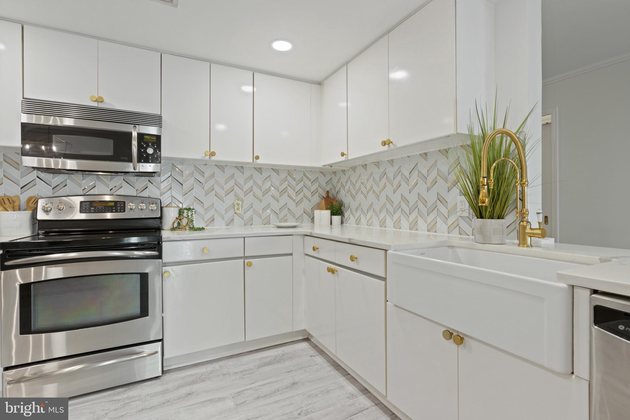 HARBOR EAST - Residential Lease