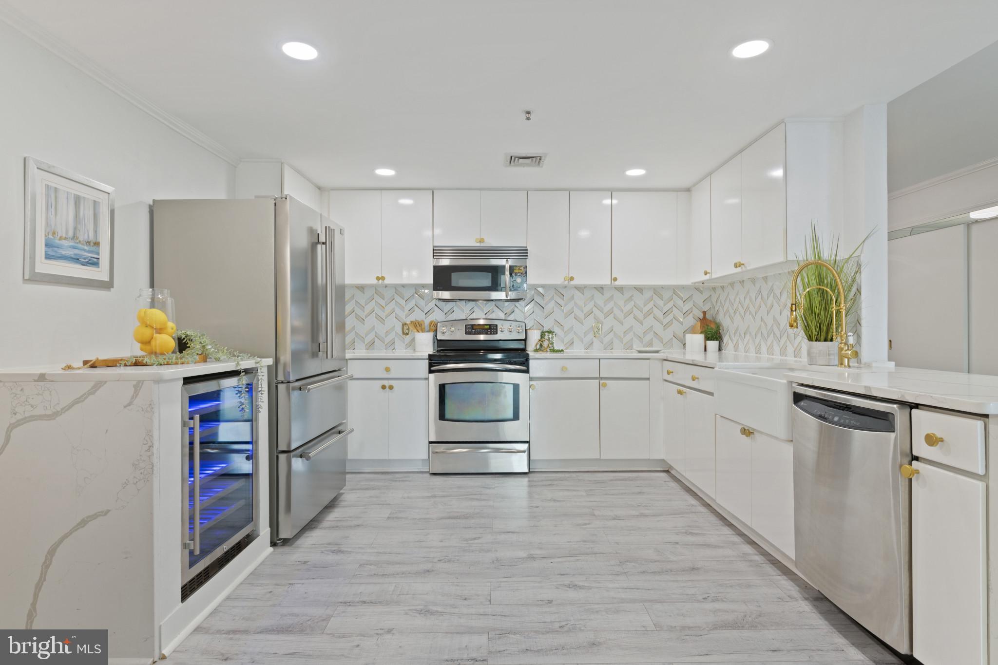 HARBOR EAST - Residential Lease